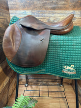 17" Collegete Parfaire Close Contact