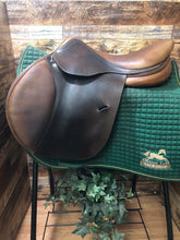 17.5" Antares Close Contact Saddle