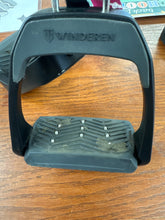 Winderen Stirrups