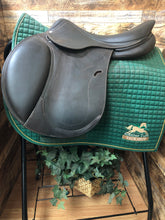 17.5" Antares Close Contact Saddle