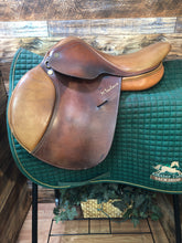 15" M Toulouse Jump Saddle