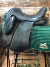 18" Custom Saddlery Everst R Dressage Saddle
