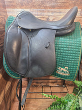 18" Smith-Worthington Stellar Dressage Saddle