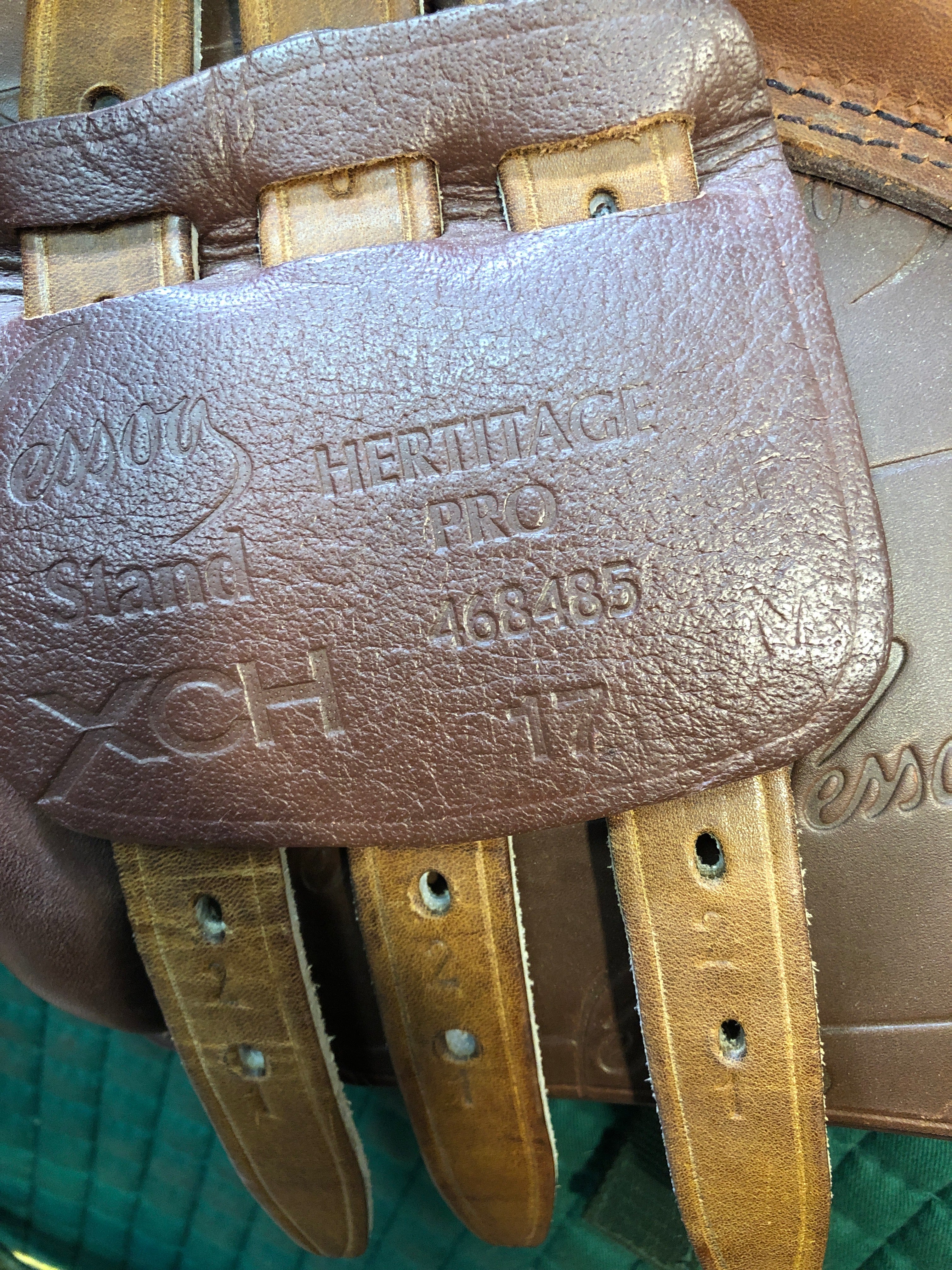 17" Pessoa Heritage Pro Close Contact Saddle