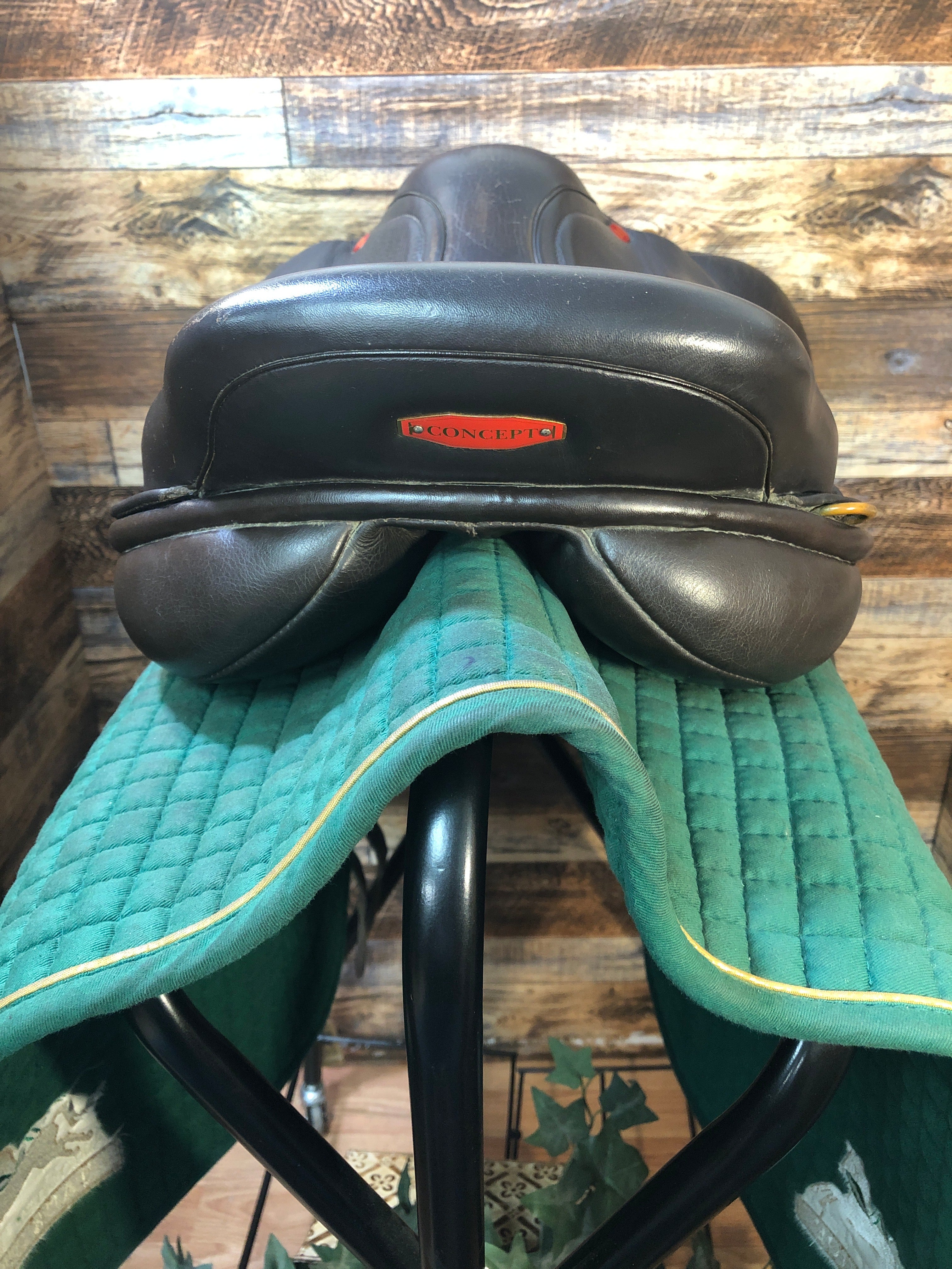 17" Hastilow Concept Jump Saddle