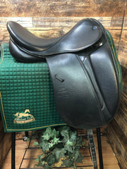 18" Stubben Maestro Dressage (2016)