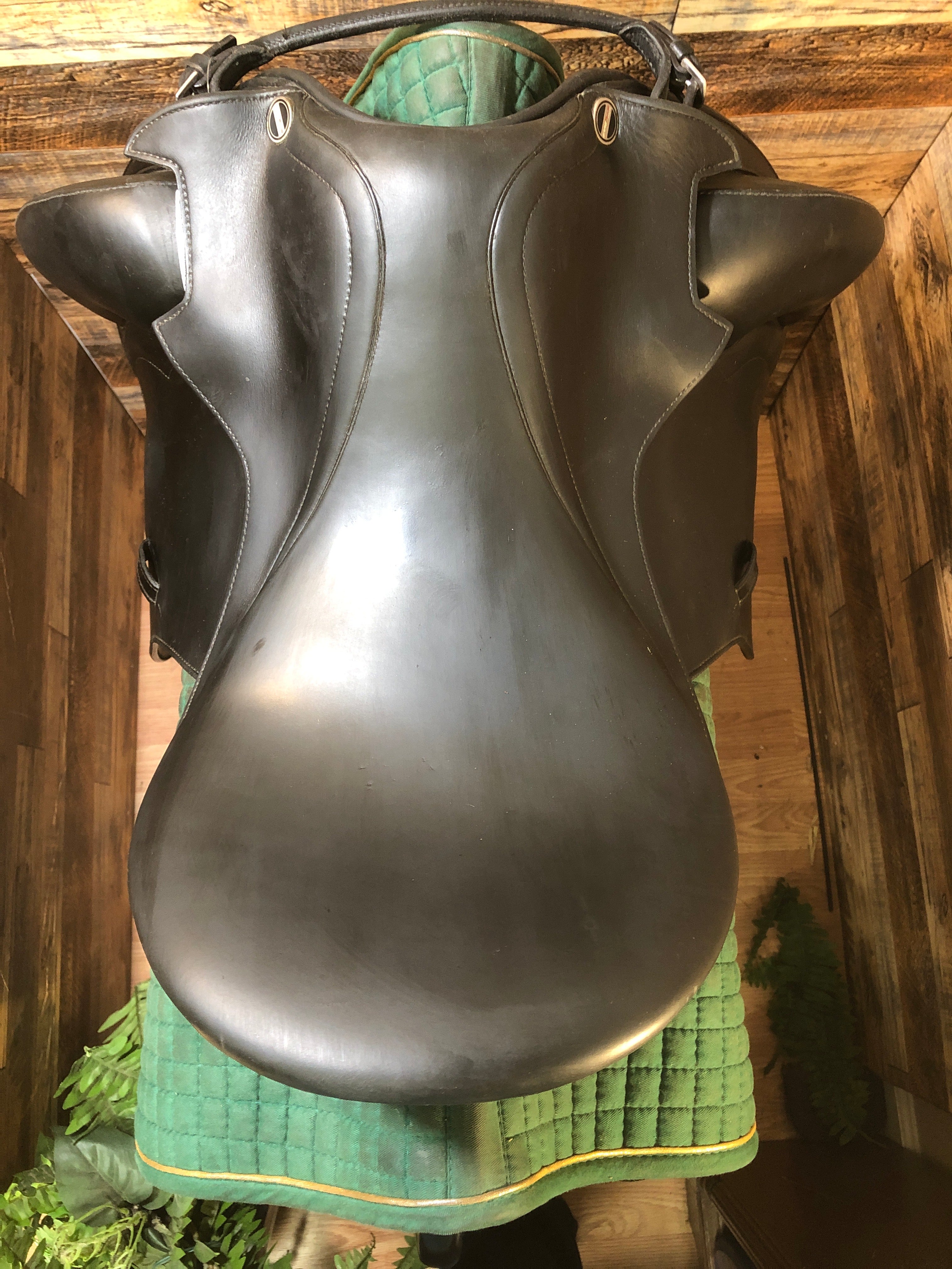 17.5" Erreplus Dressage Saddle