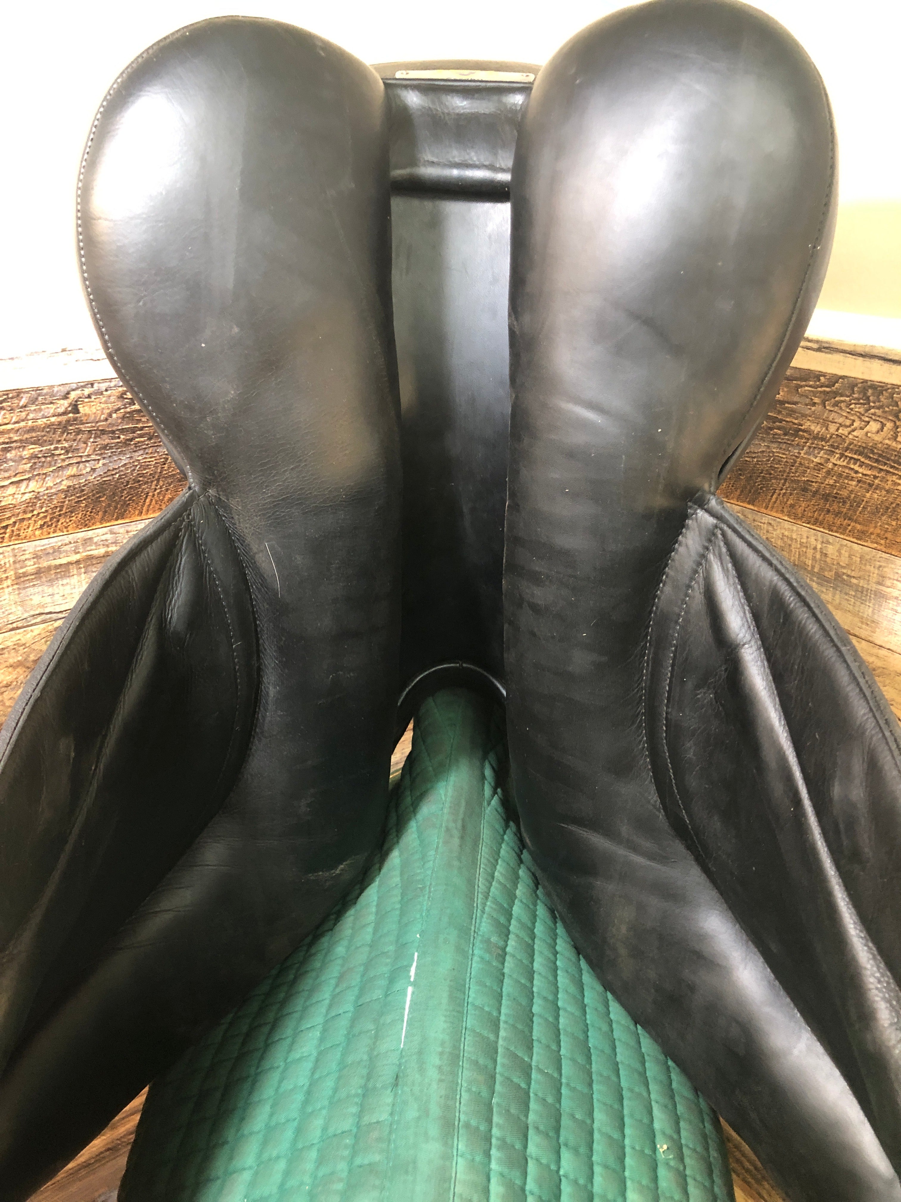 17.5" Cardhu Monoflap N2 Saddle