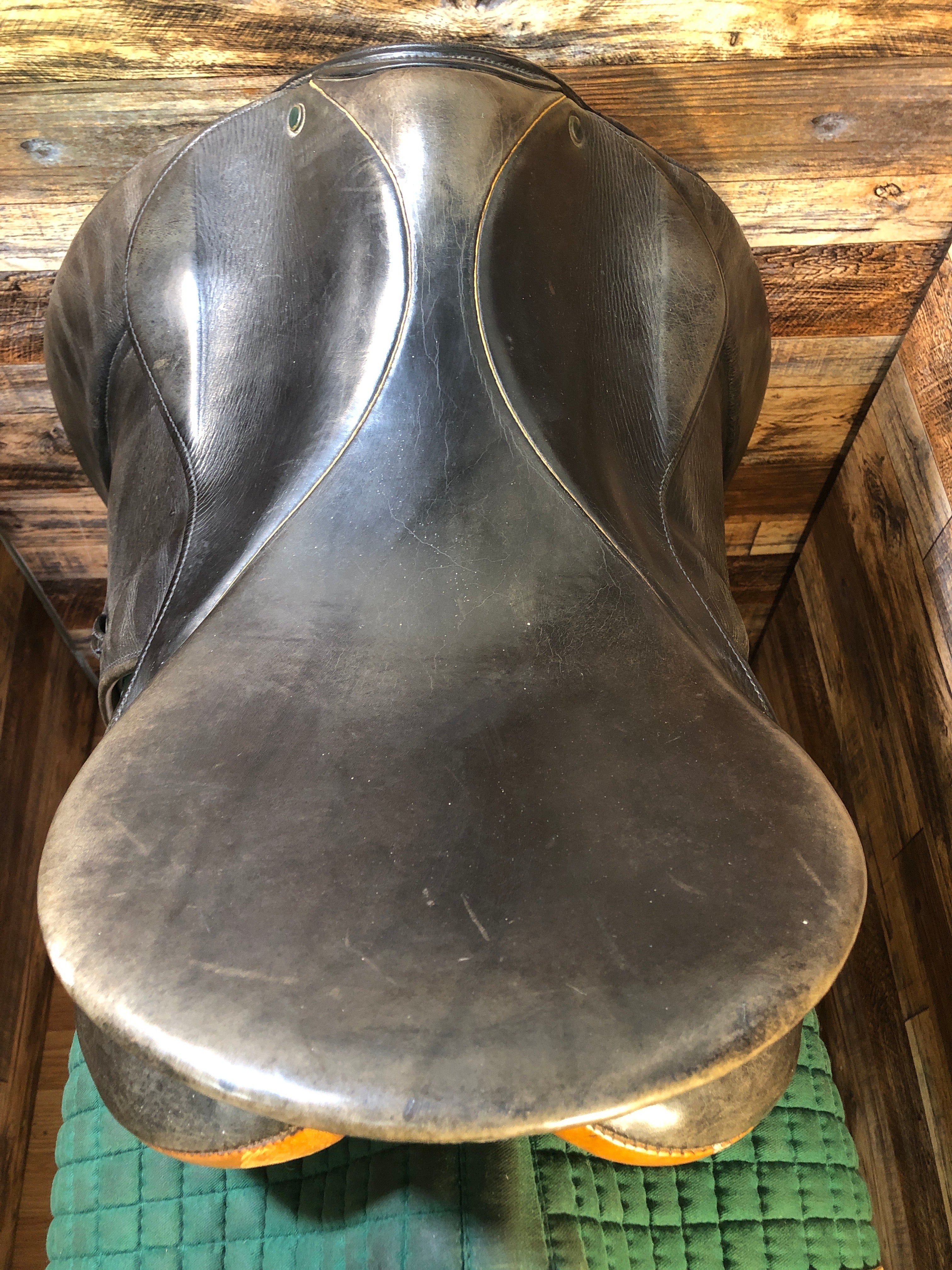 18.5" Stubben Romanus Dressage Saddle