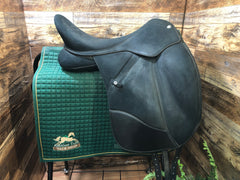 18" Wintec Dressage Saddle 5" Tree 16.5" Flap