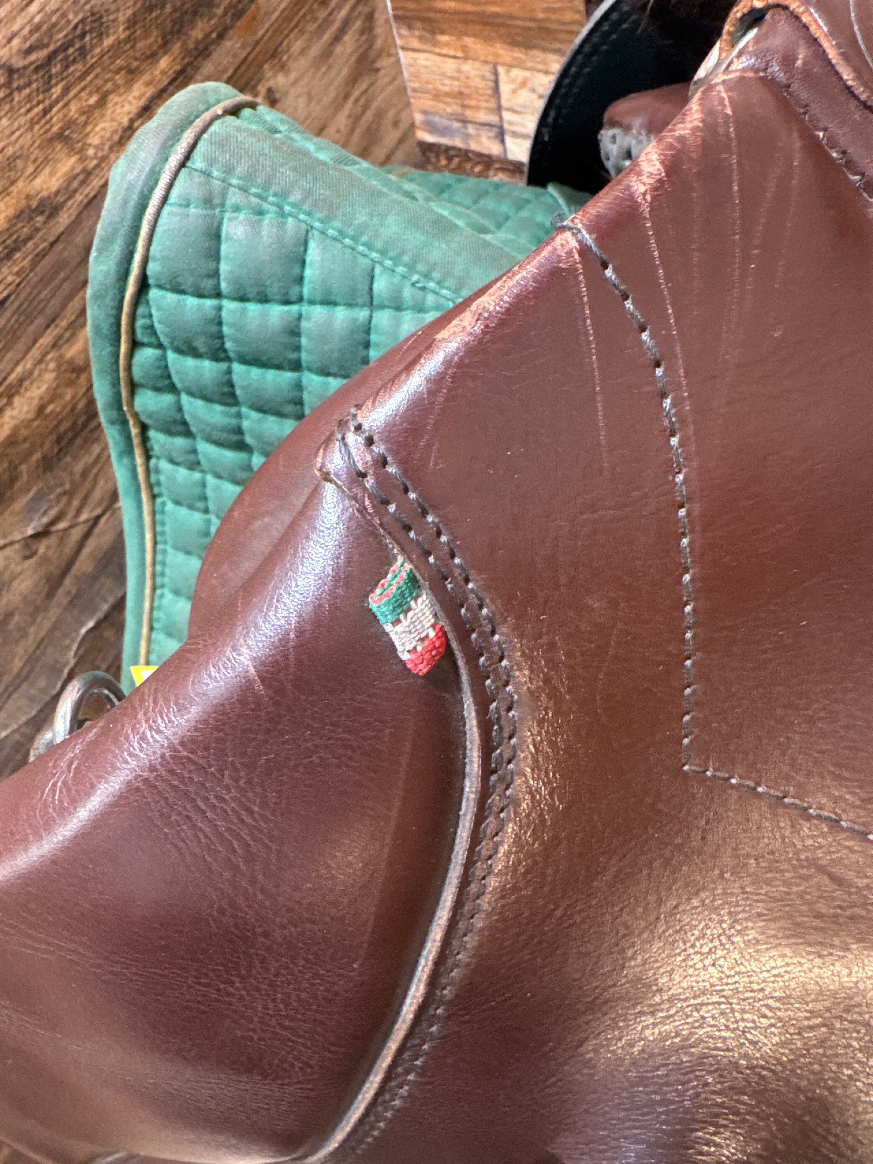 16" Medium Ghost Saddle