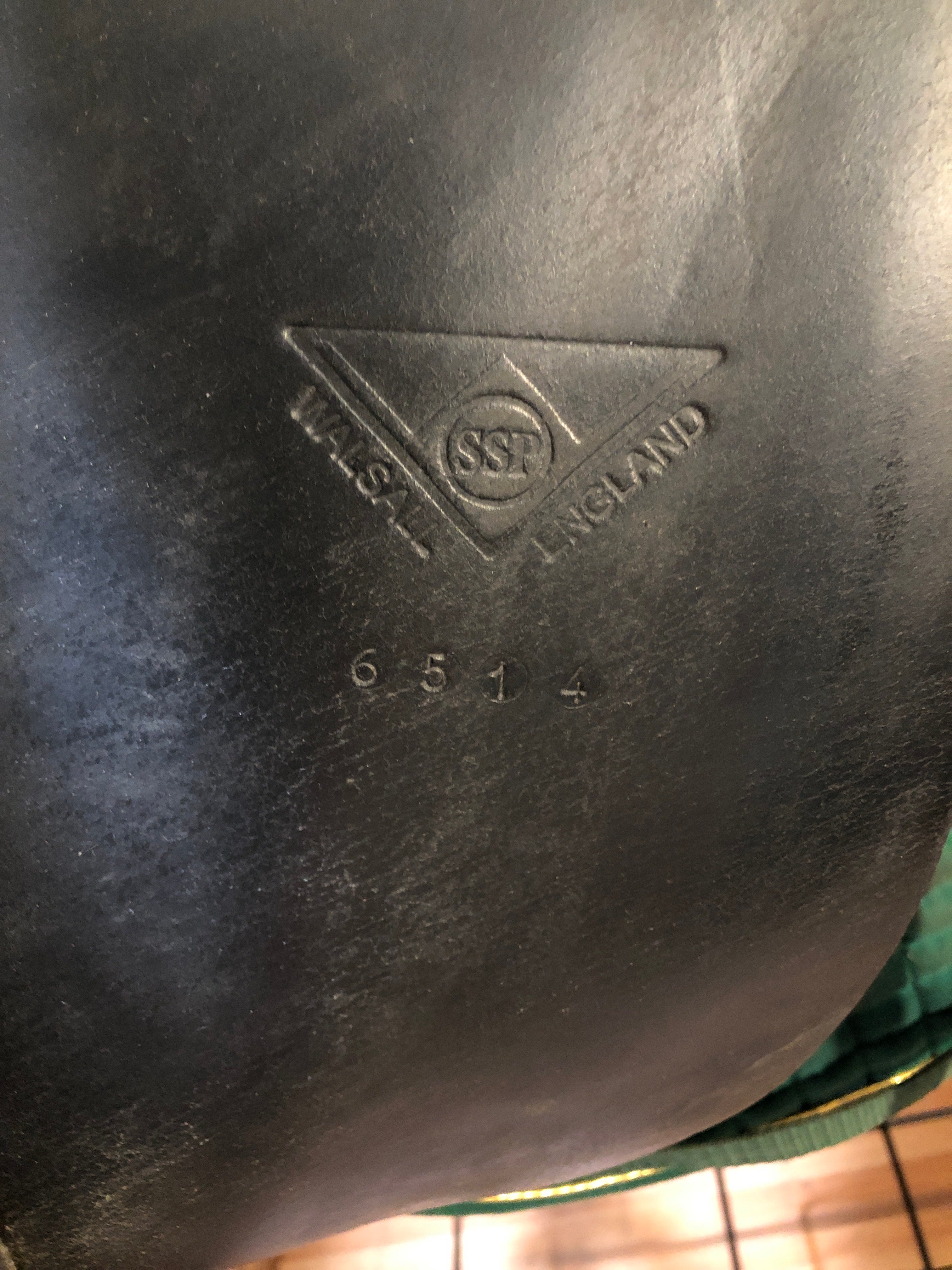 19.5" Classic Dressage Saddle