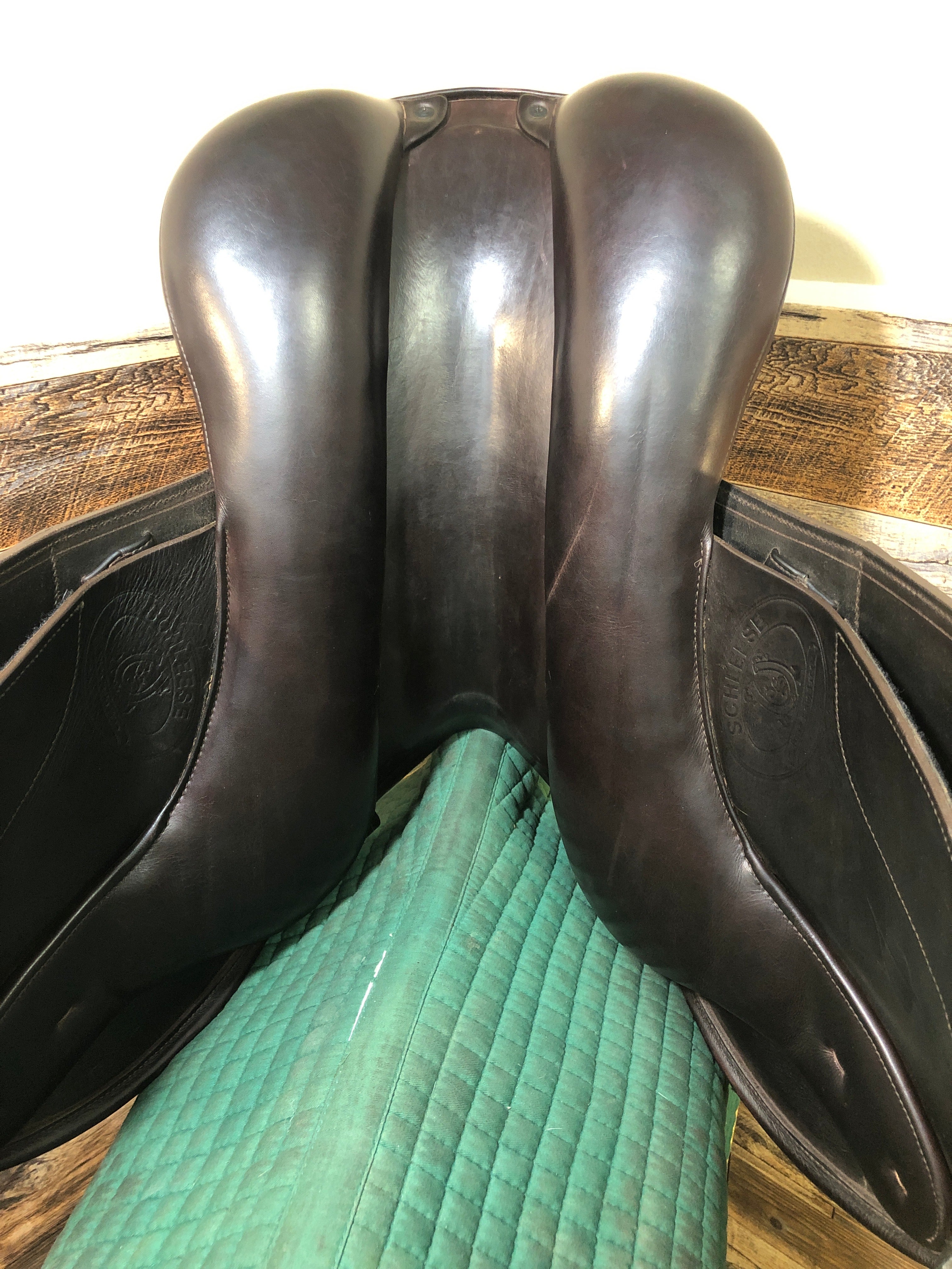 17" Schleese Jete Jump Saddle