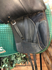 18" Wintec Isabell DressagSaddle