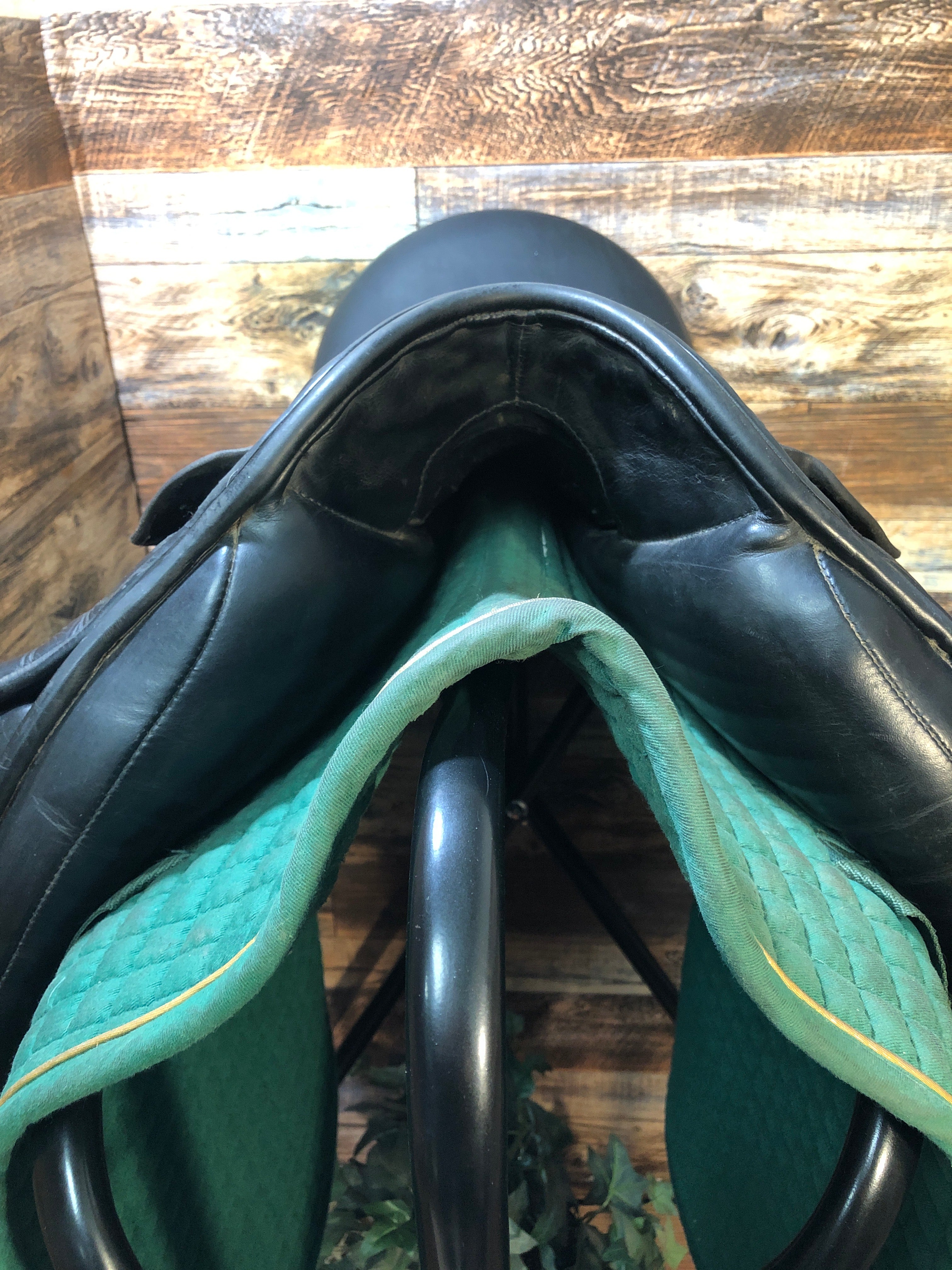 17.5" Trilogy Debbi McDonald Dressage Saddle