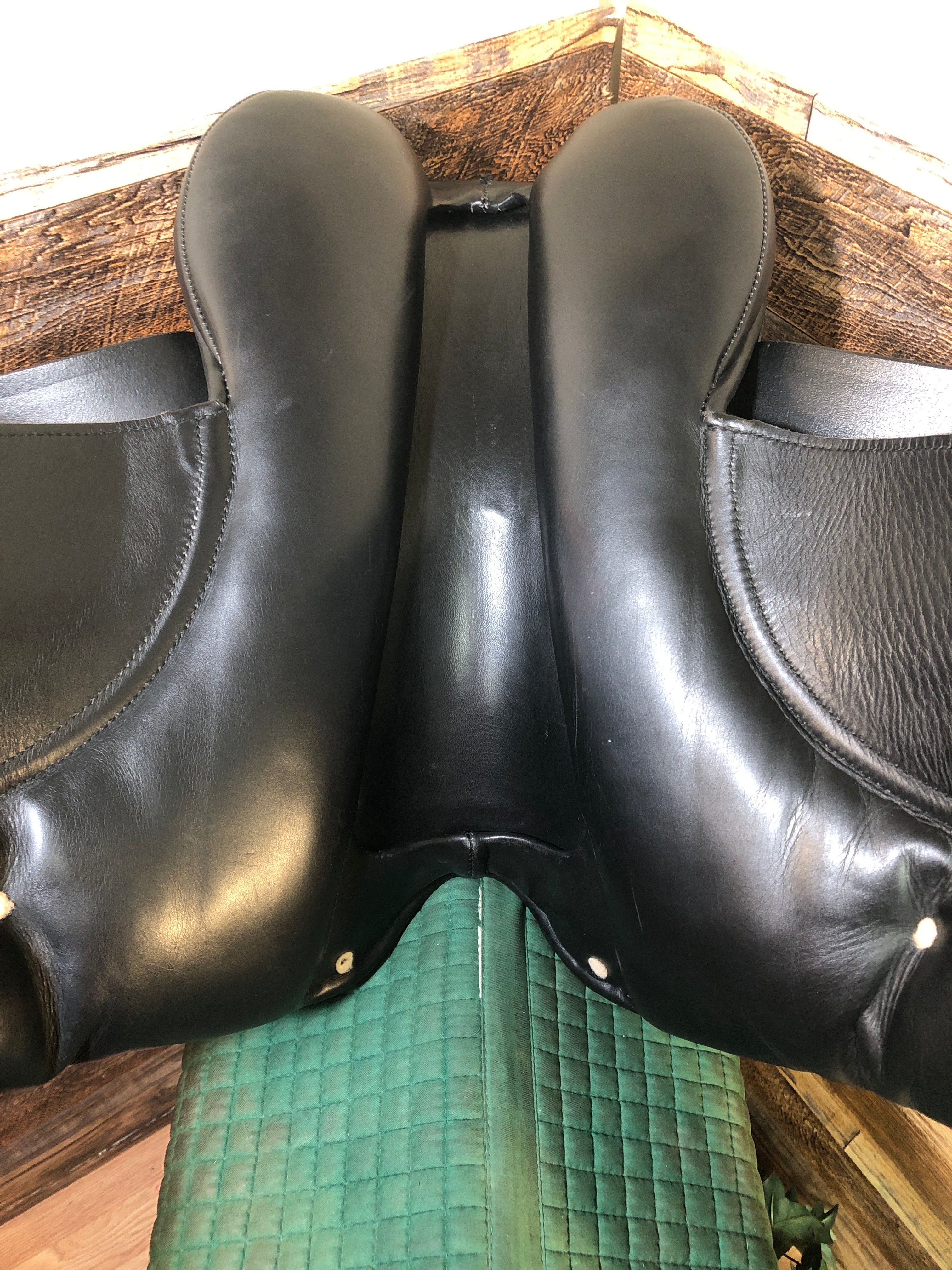 17.5" Albion Style Dressage 5.5" Tree/ 17" Flap