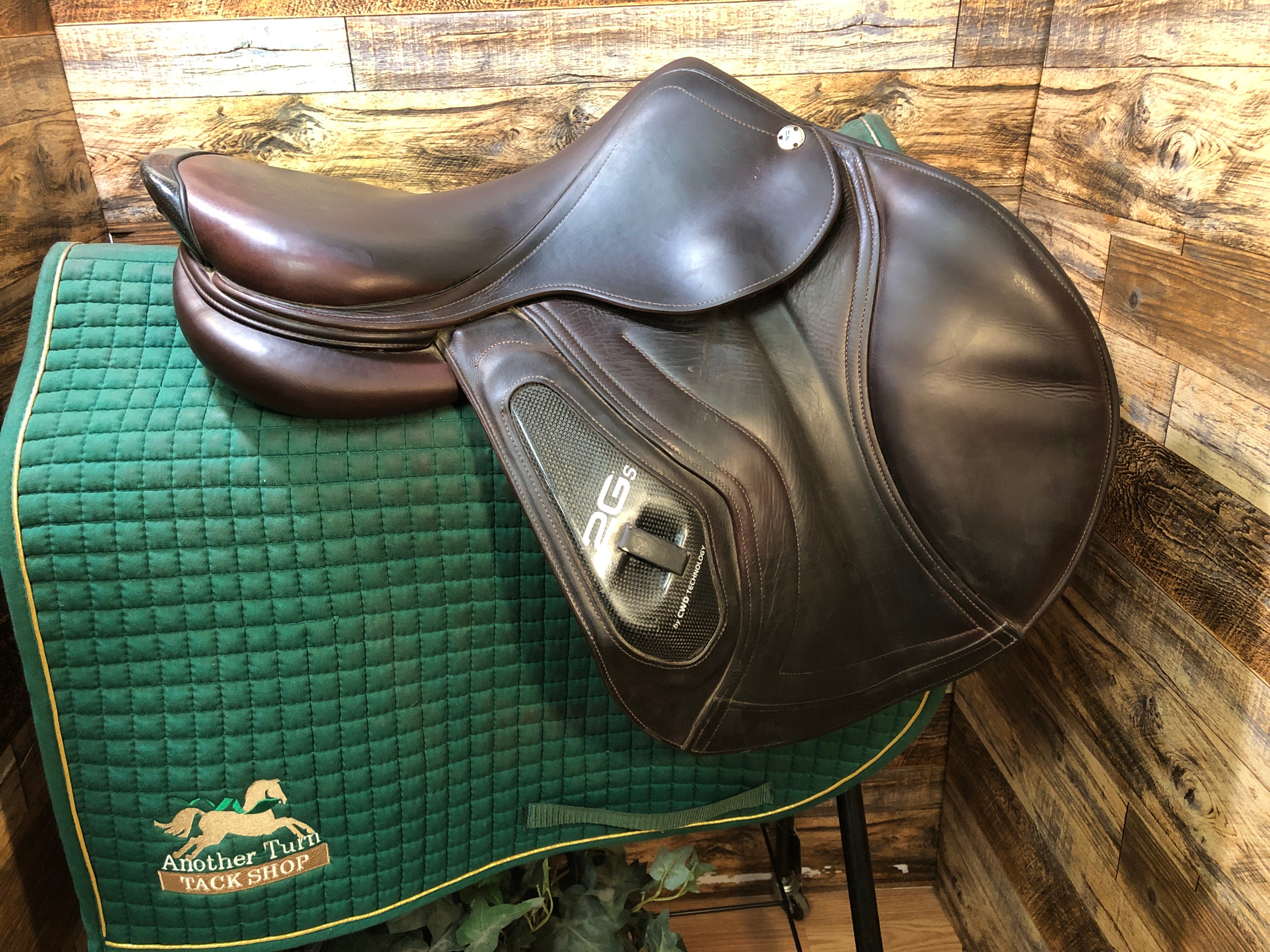 17" CWD 2G Jump Saddle