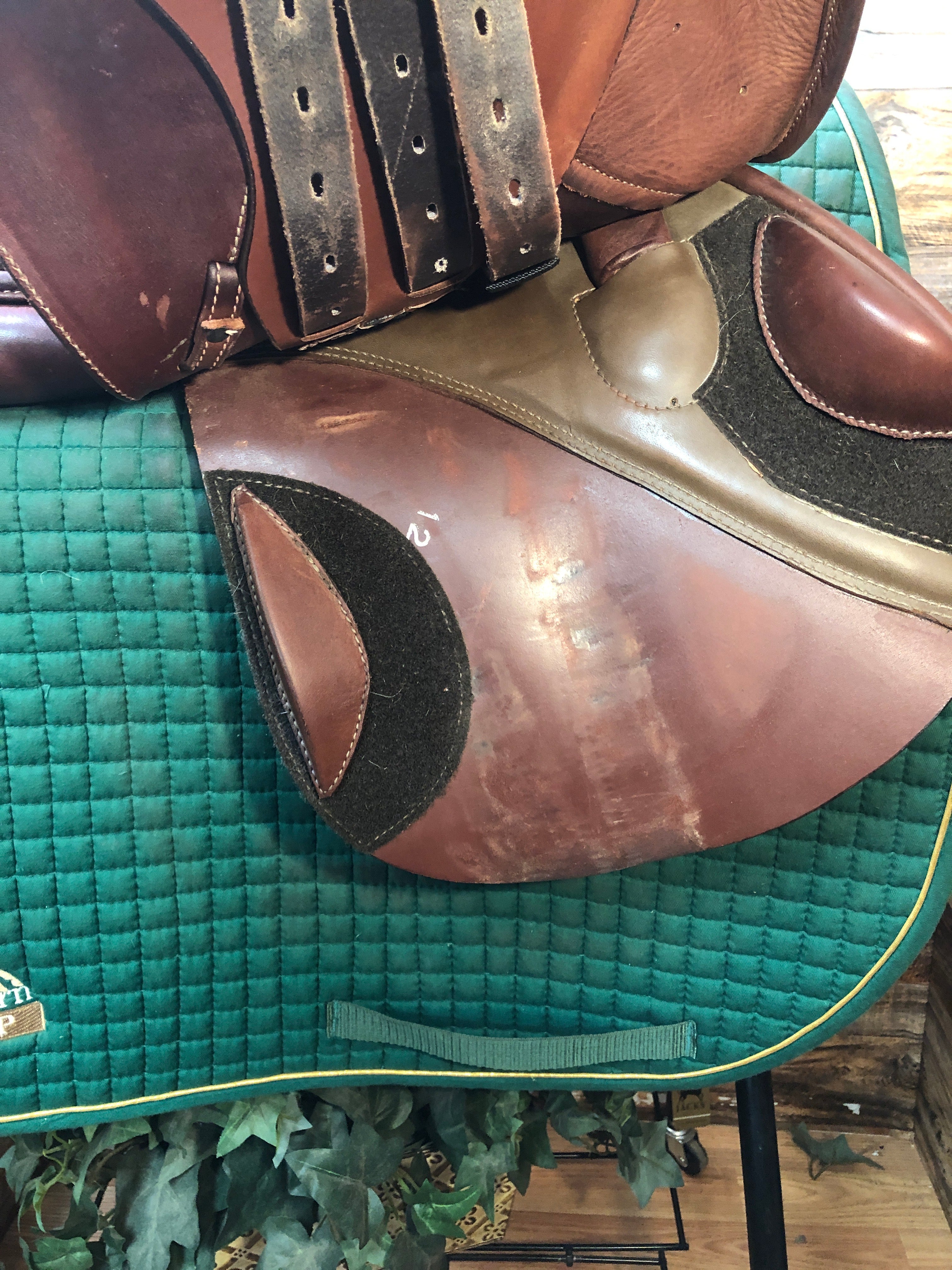 17" Stubben "Ascend" Close Contact Saddle