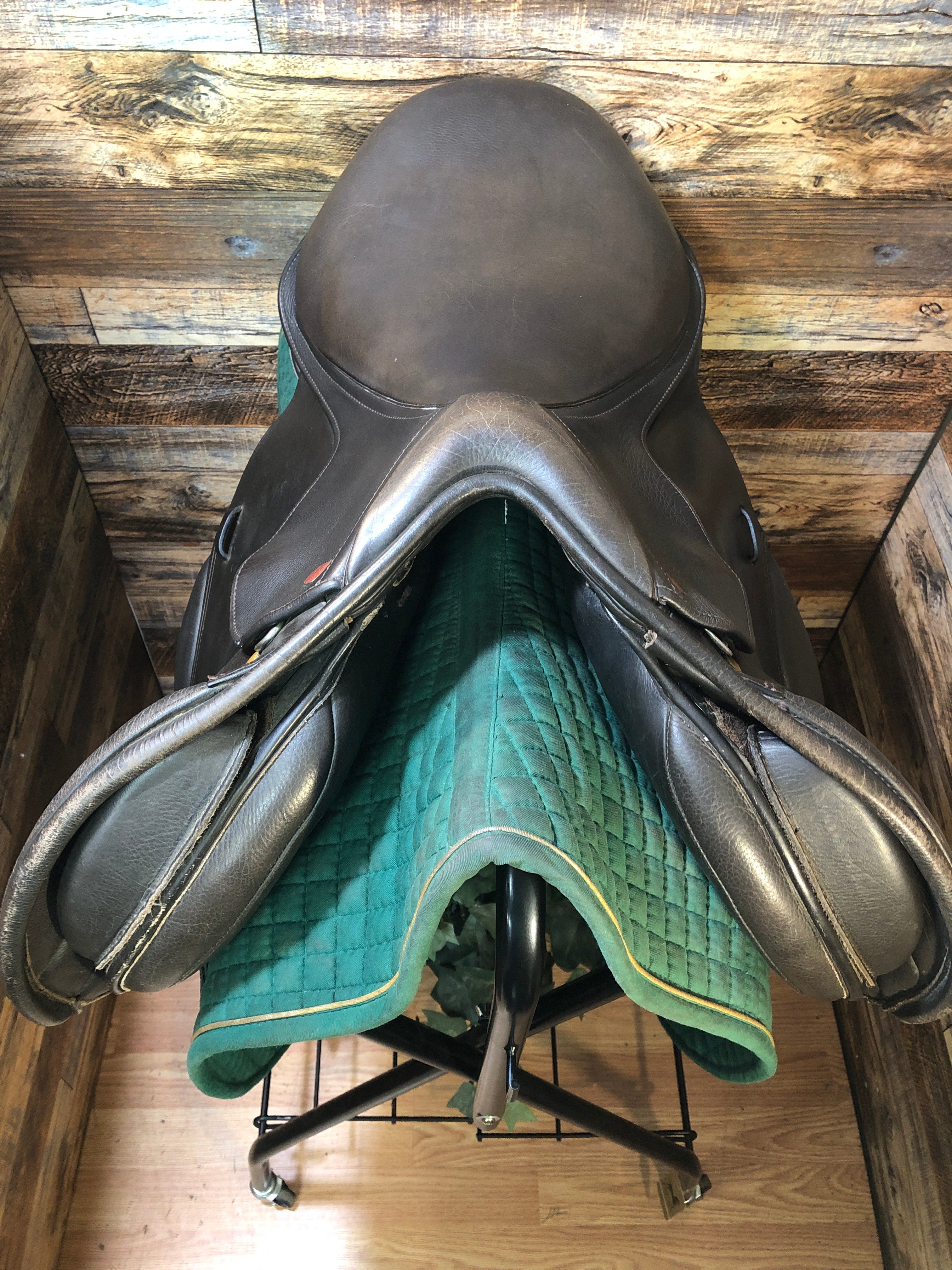 17.5" Kent & Masters MJJ Jump Saddle