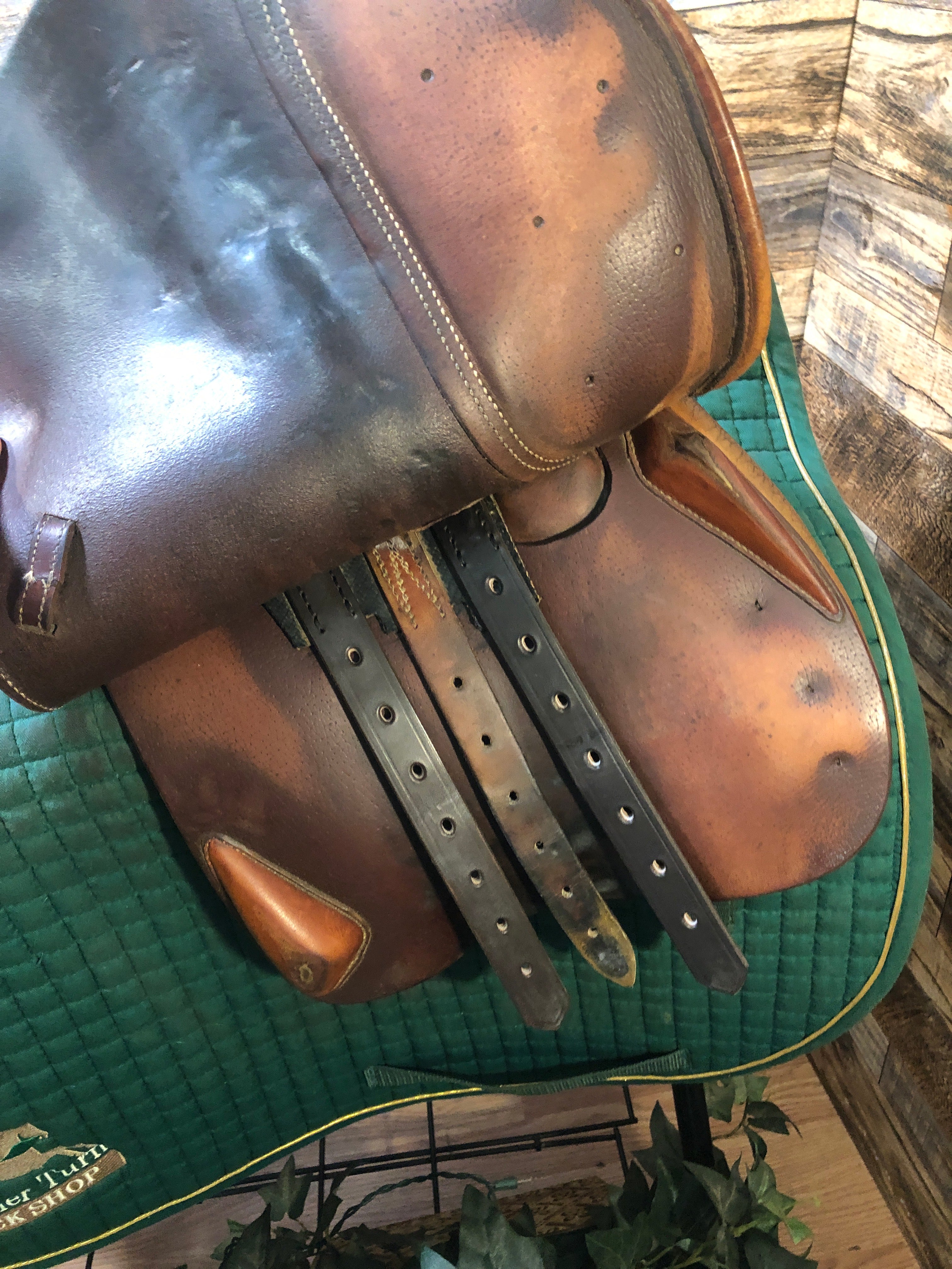 16" Devoucoux Huarra CC Saddle