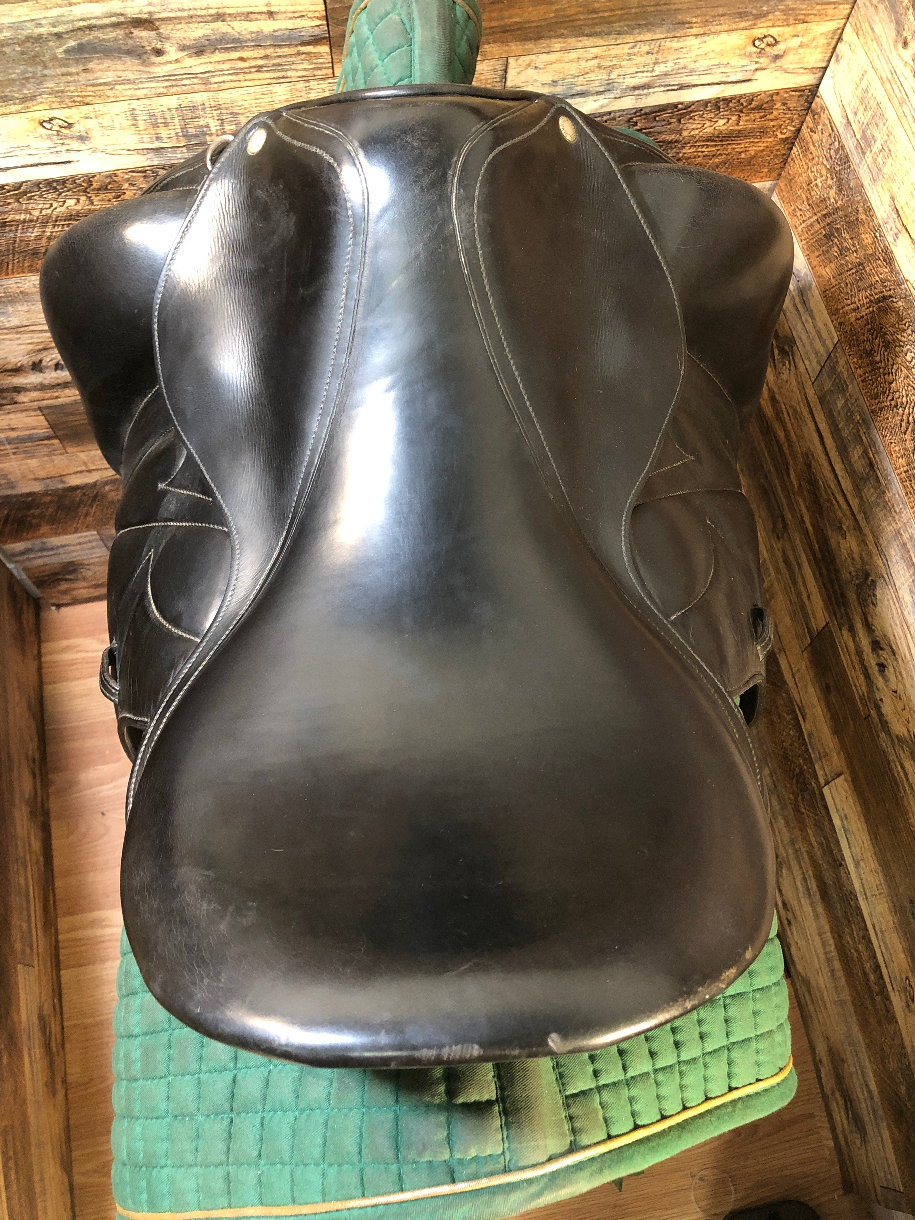 17.5" Devoucoux Makila Dressage Saddle