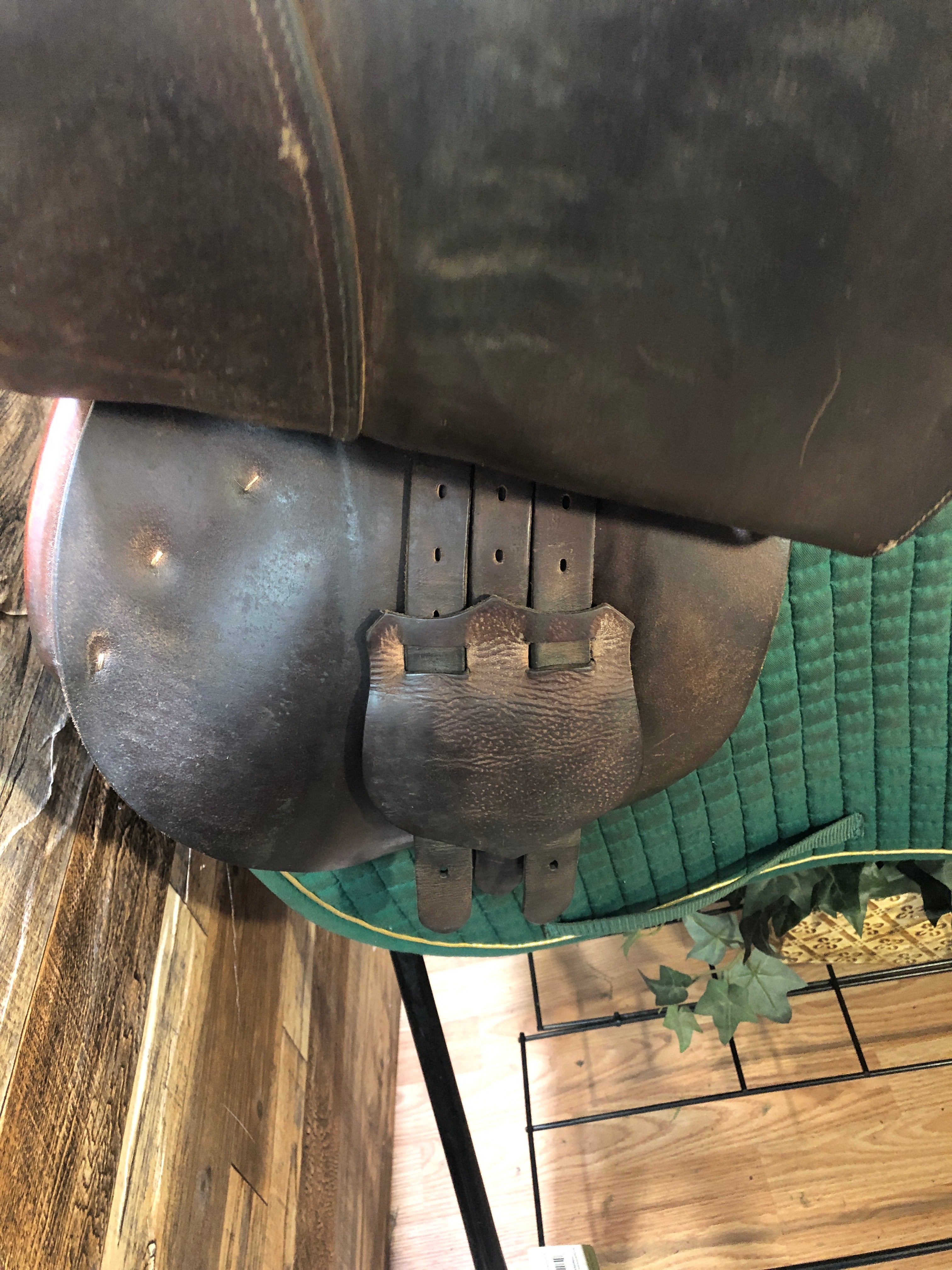 18" Butet Close Contact Saddle