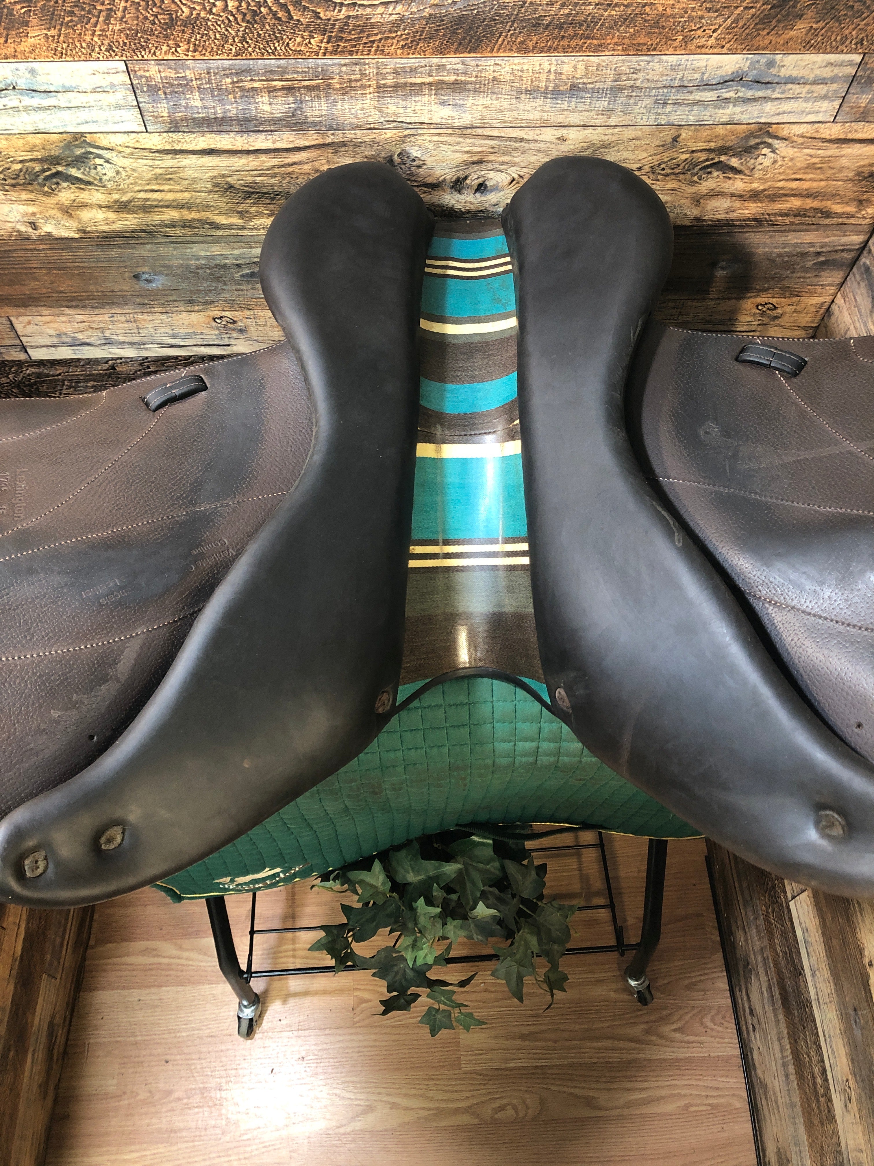 17" Voltaire Lexington Monoflap Jump Saddle