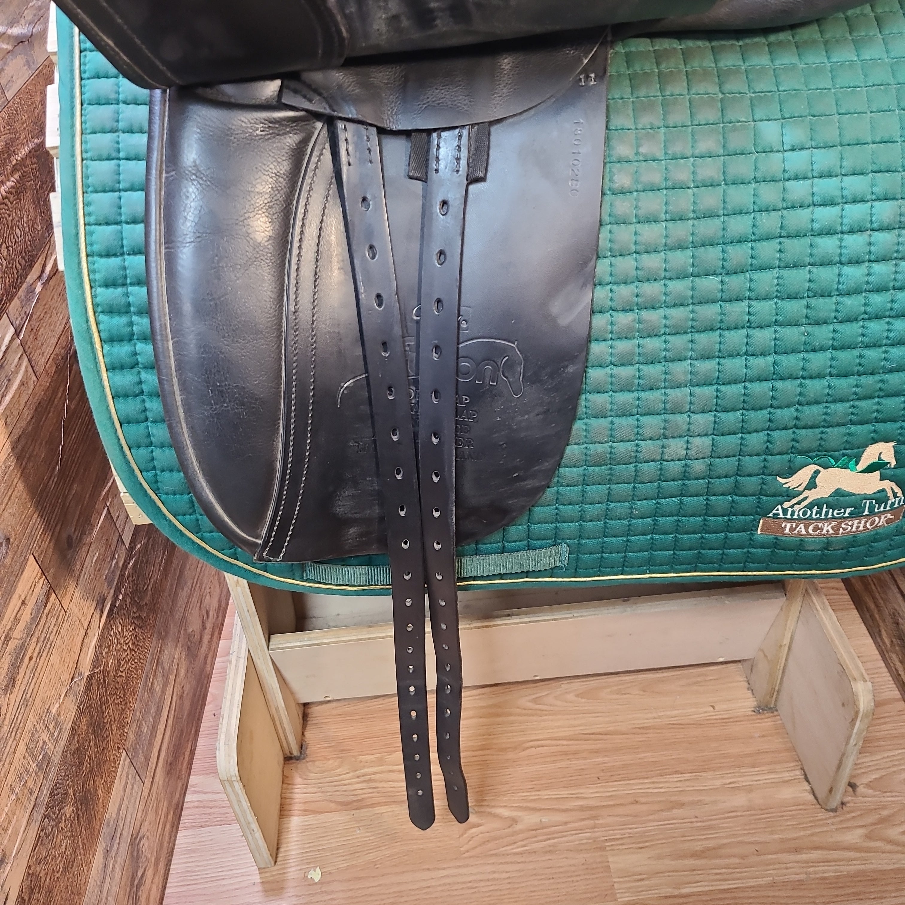 18" County Fusion Dressage