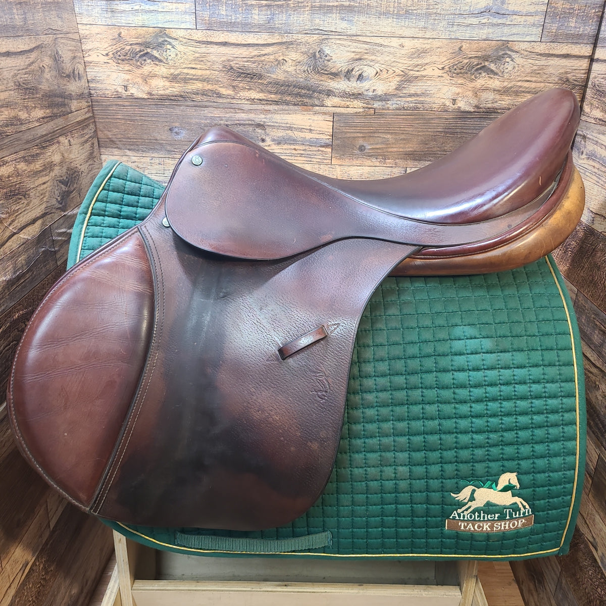 19" Stackhouse CC Saddle 4"/ 15"