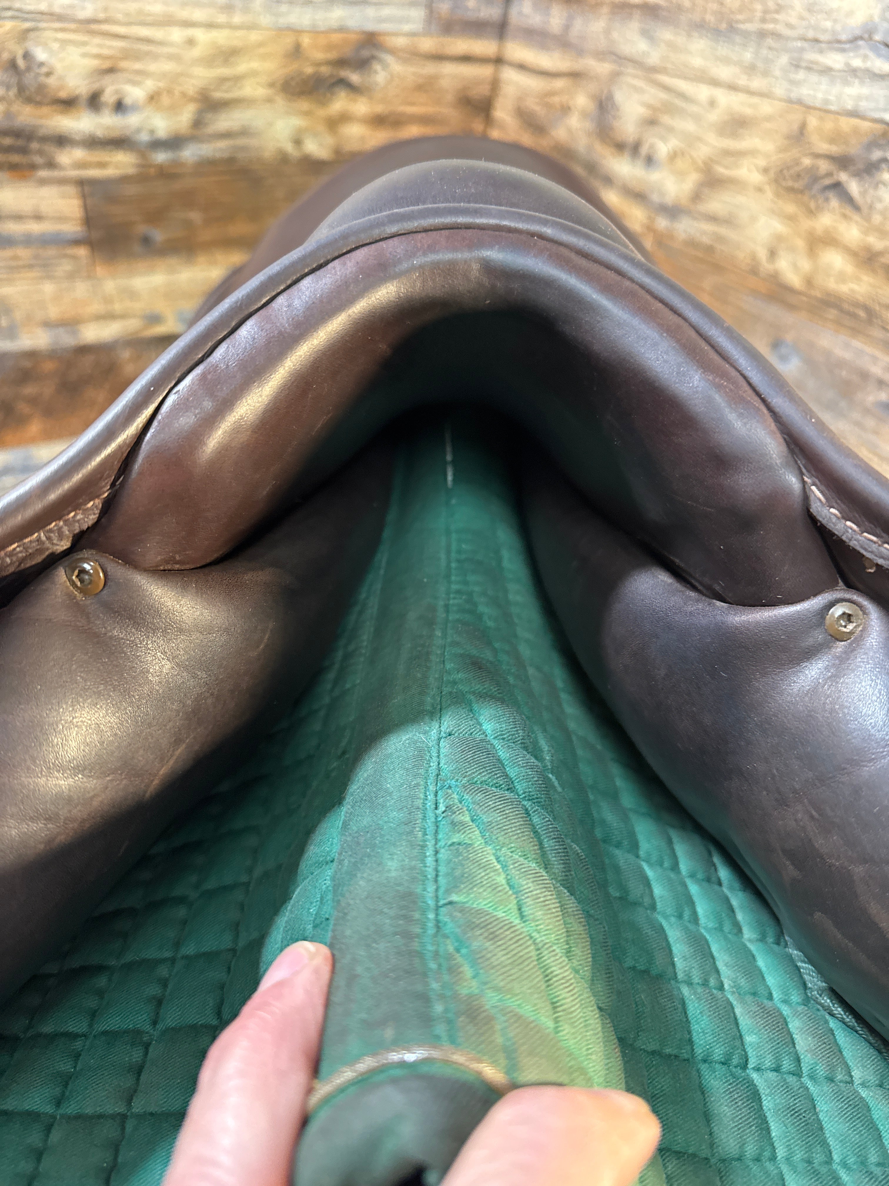 17.5" Stubben Portos Jump Saddle