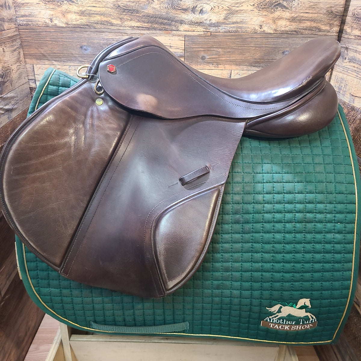 17" Albion Legend K2 Jump Saddle