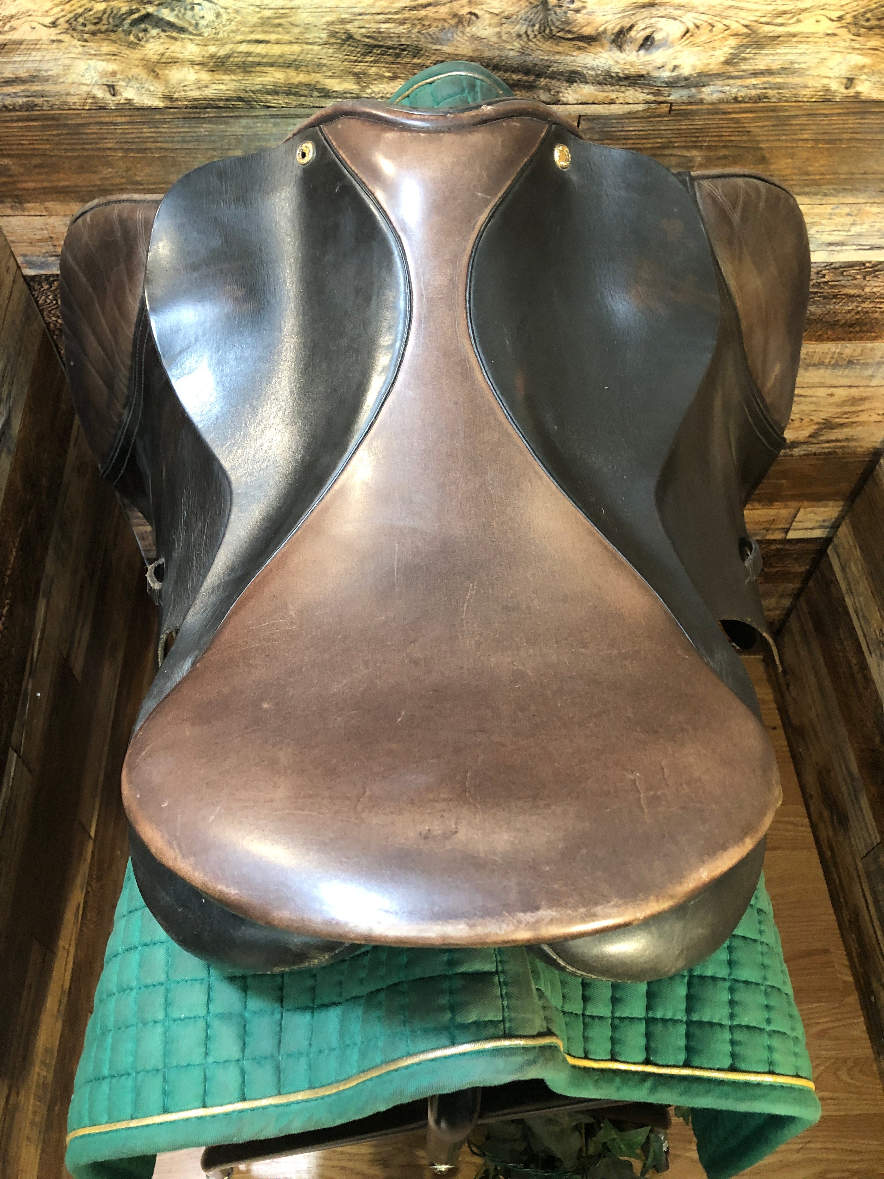 18" Black Country AP Saddle
