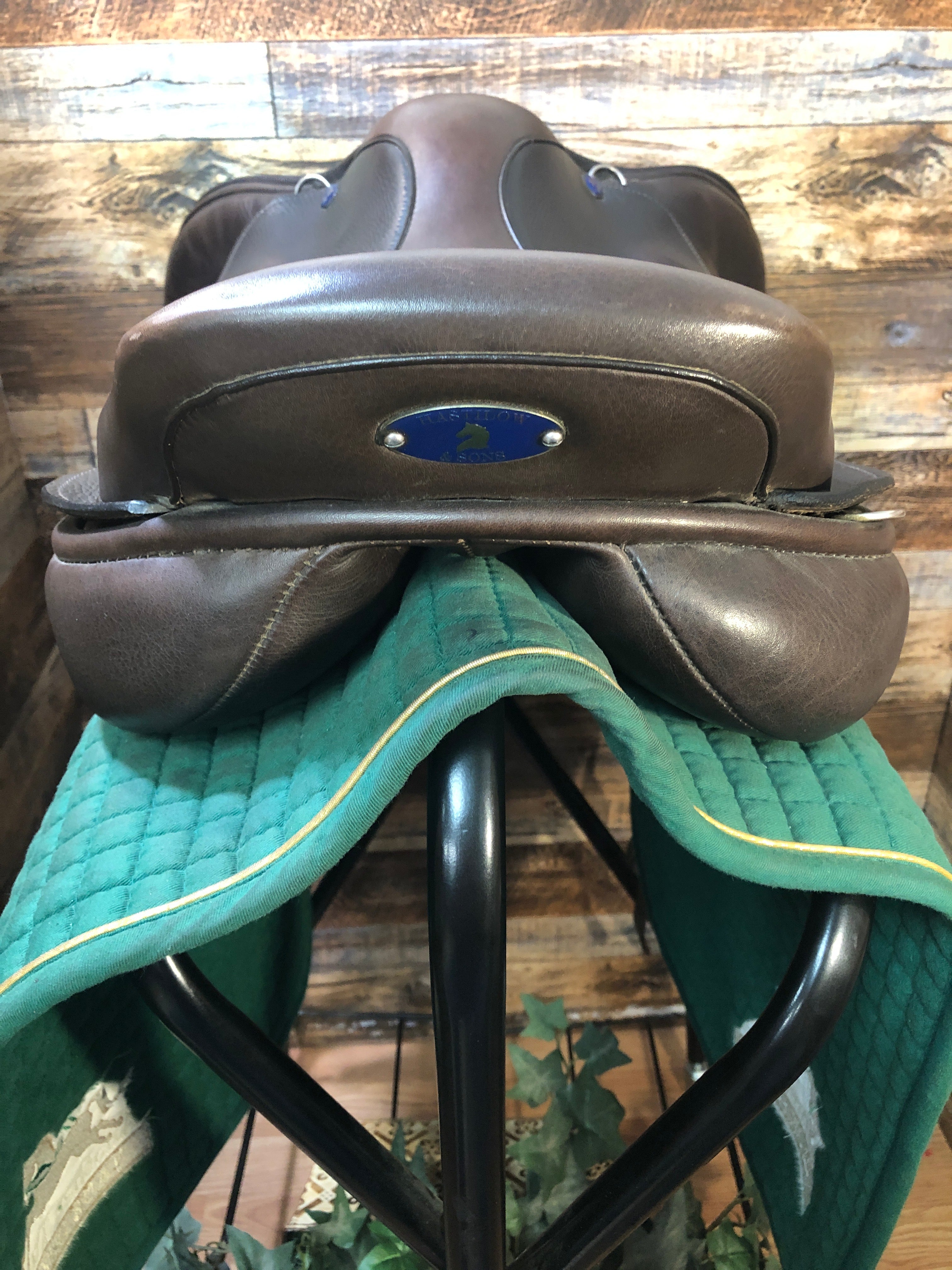 18" Hastilow Monoflap Jump Saddle