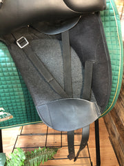 17.5" Excellent Dressage Saddle