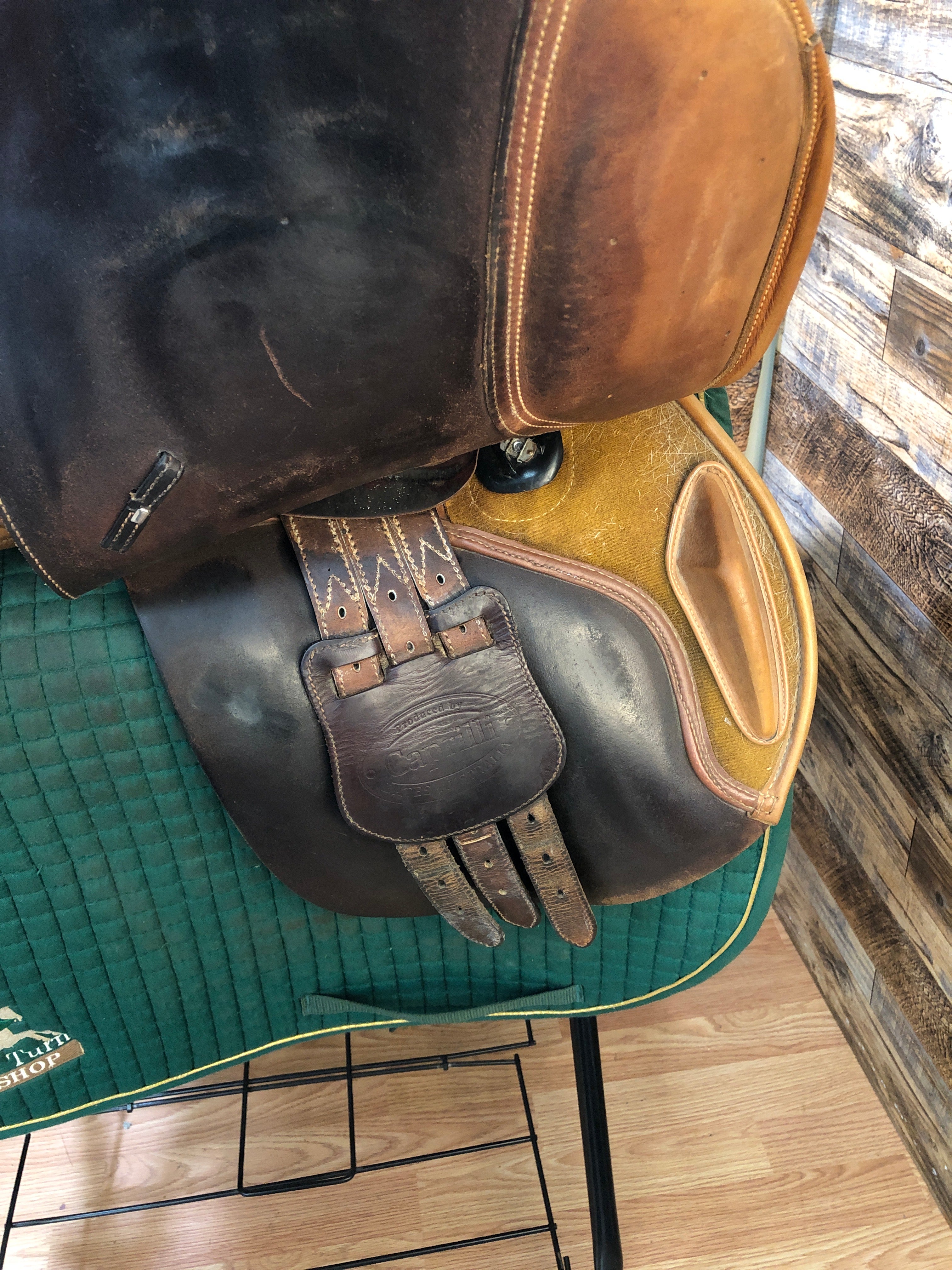 17" Bates Carilli Close Contact Saddle
