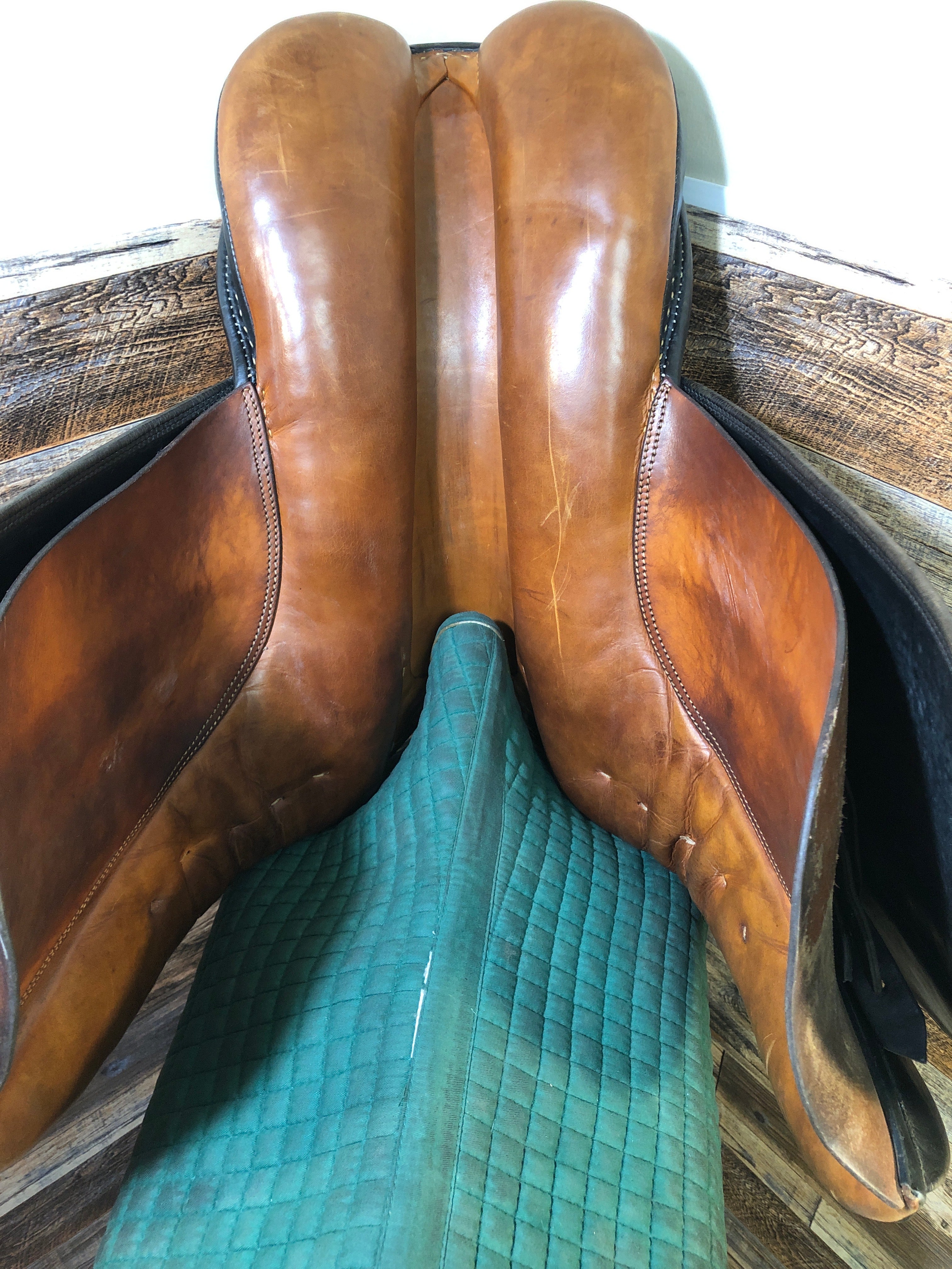 18.5" Stubben Romanus Dressage Saddle