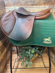 18" Butet Close Contact Saddle