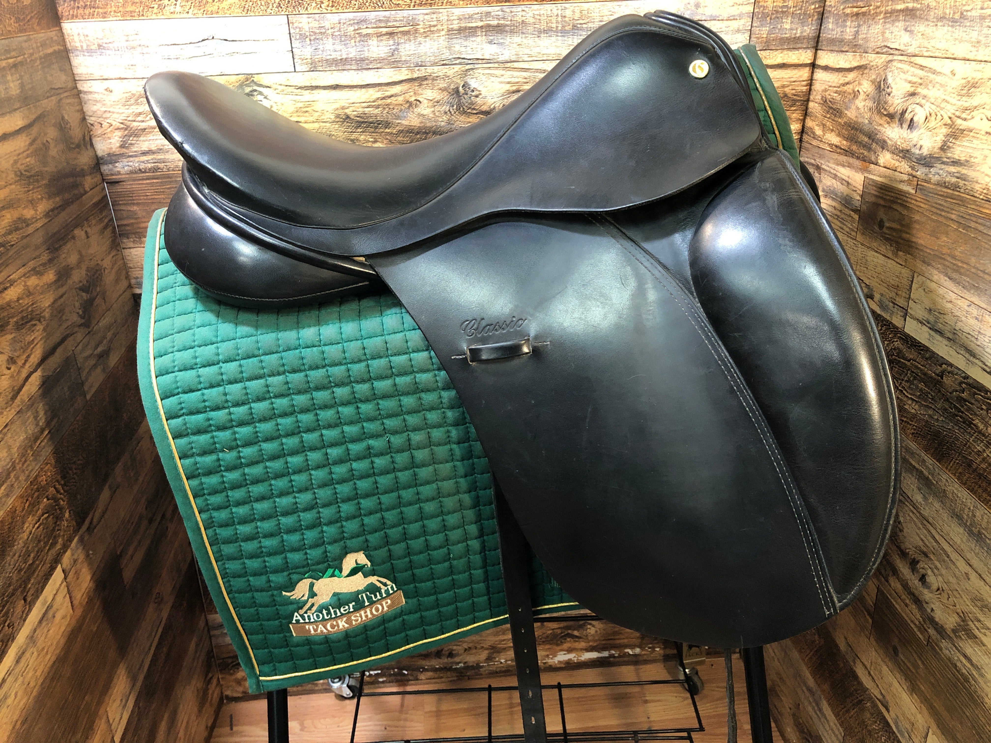 19.5" Classic Dressage Saddle