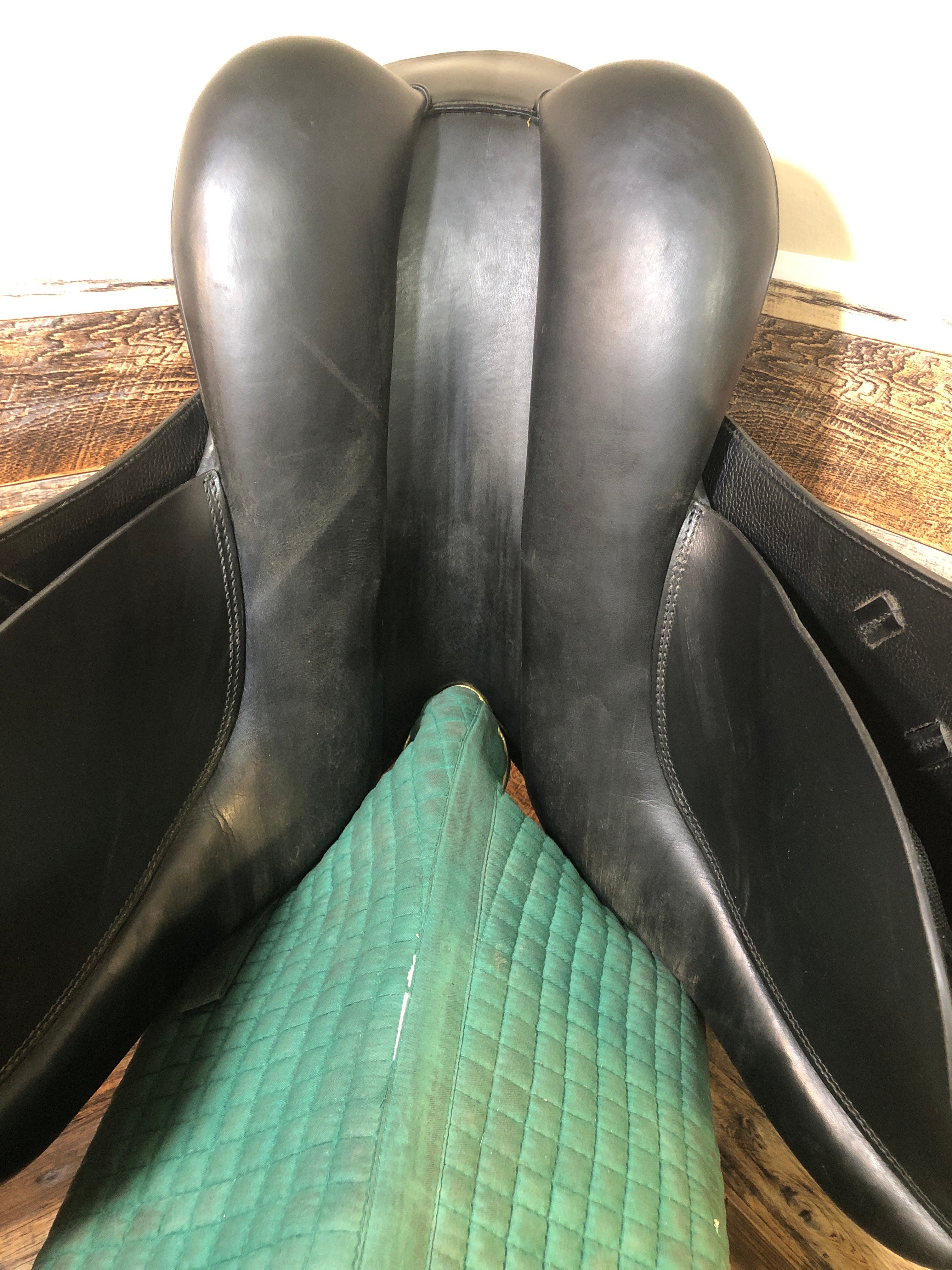 18" Stubben 1894 Dressage Saddle