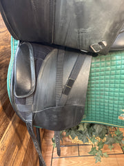 16.5" bates Dressage 16.5" flap Adj Tree (med installed)