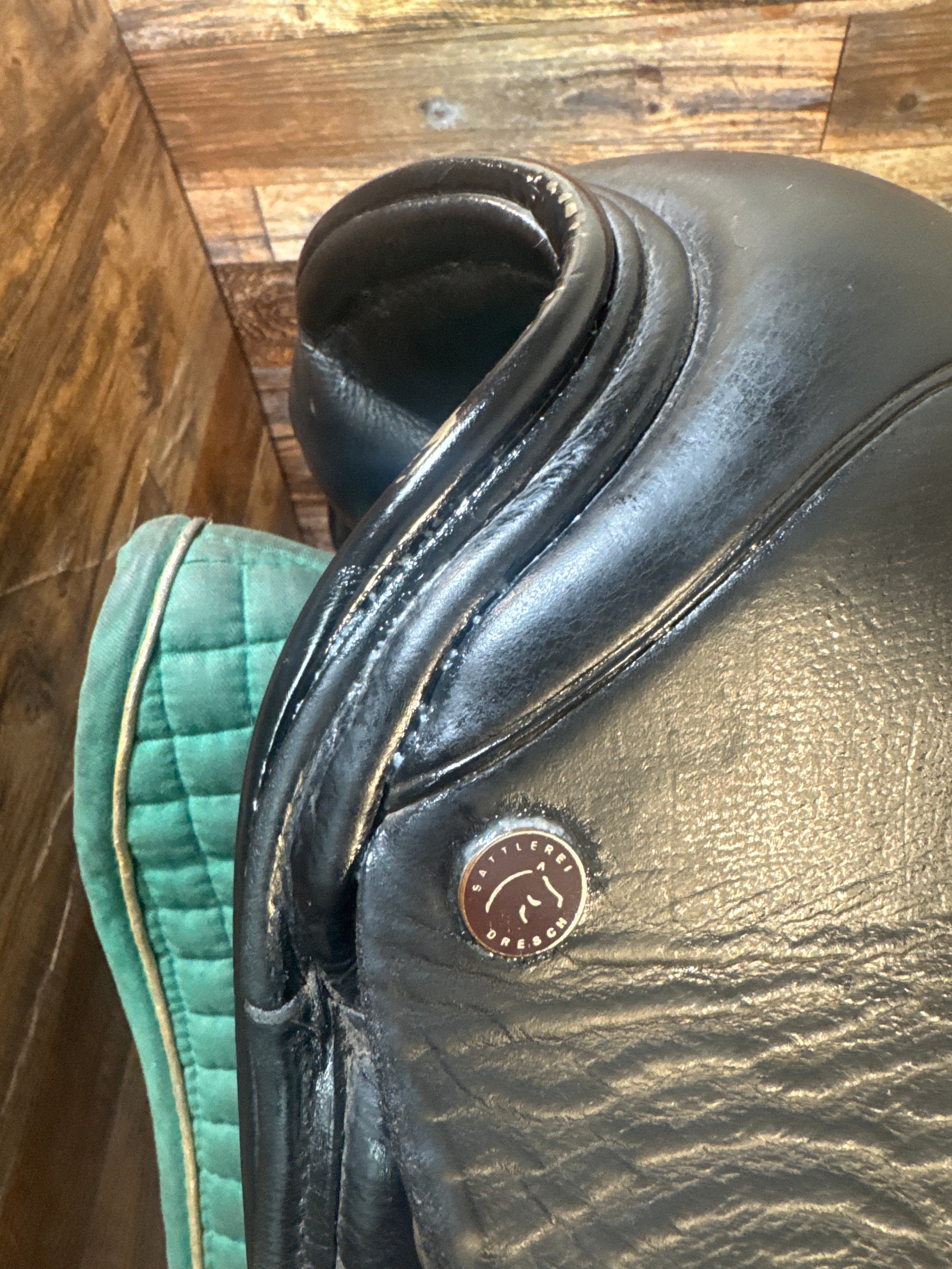 17.5" Dresch Dressage 6" Tree/ skid row panel