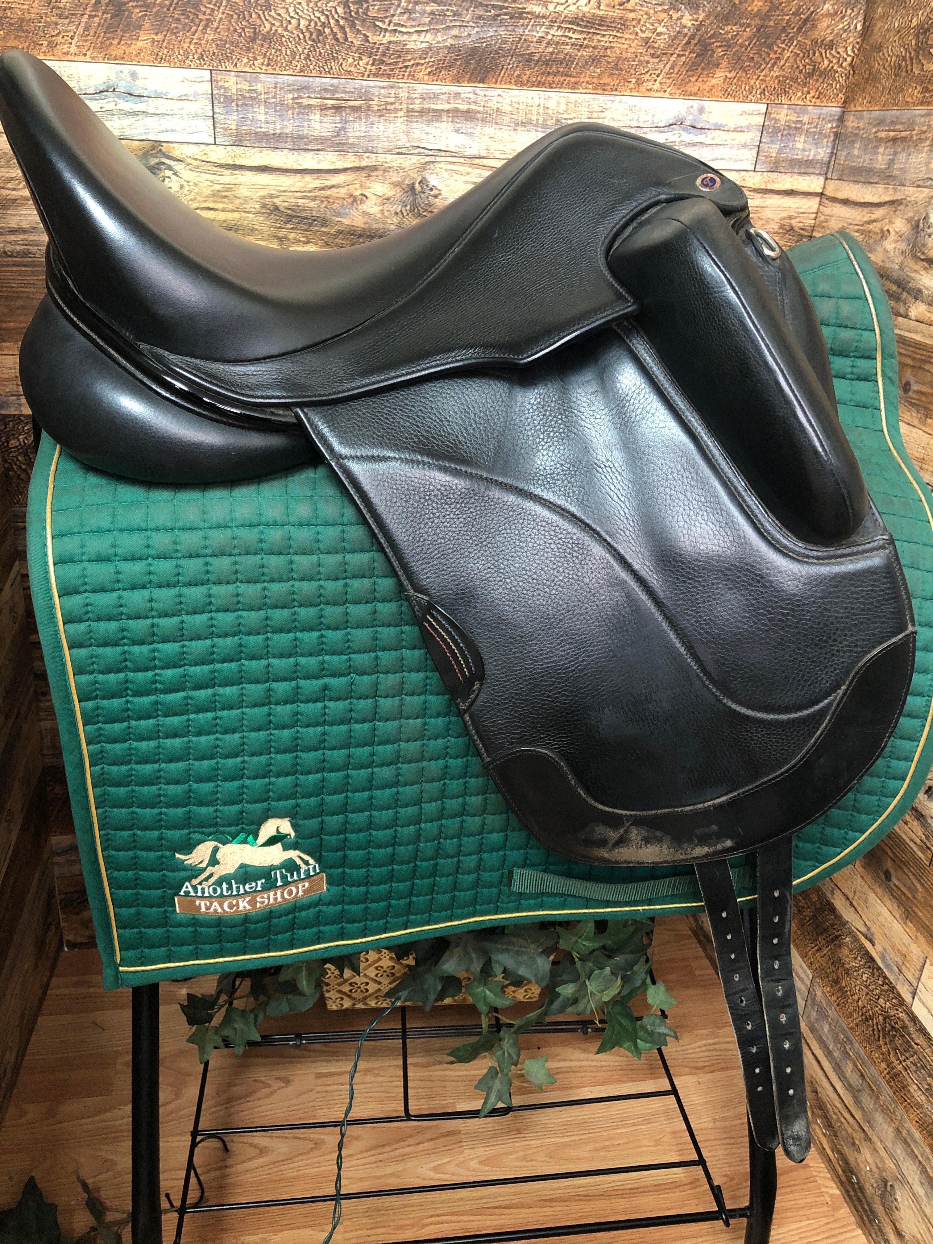 18.5" Tota Comfort System Dressage Saddle