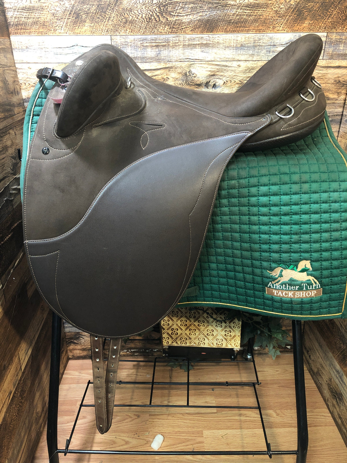16" Wintec Pro Hart Stock Saddle-Brown