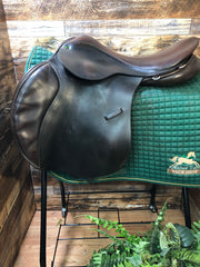 17.5" County Conquest Jump Saddle
