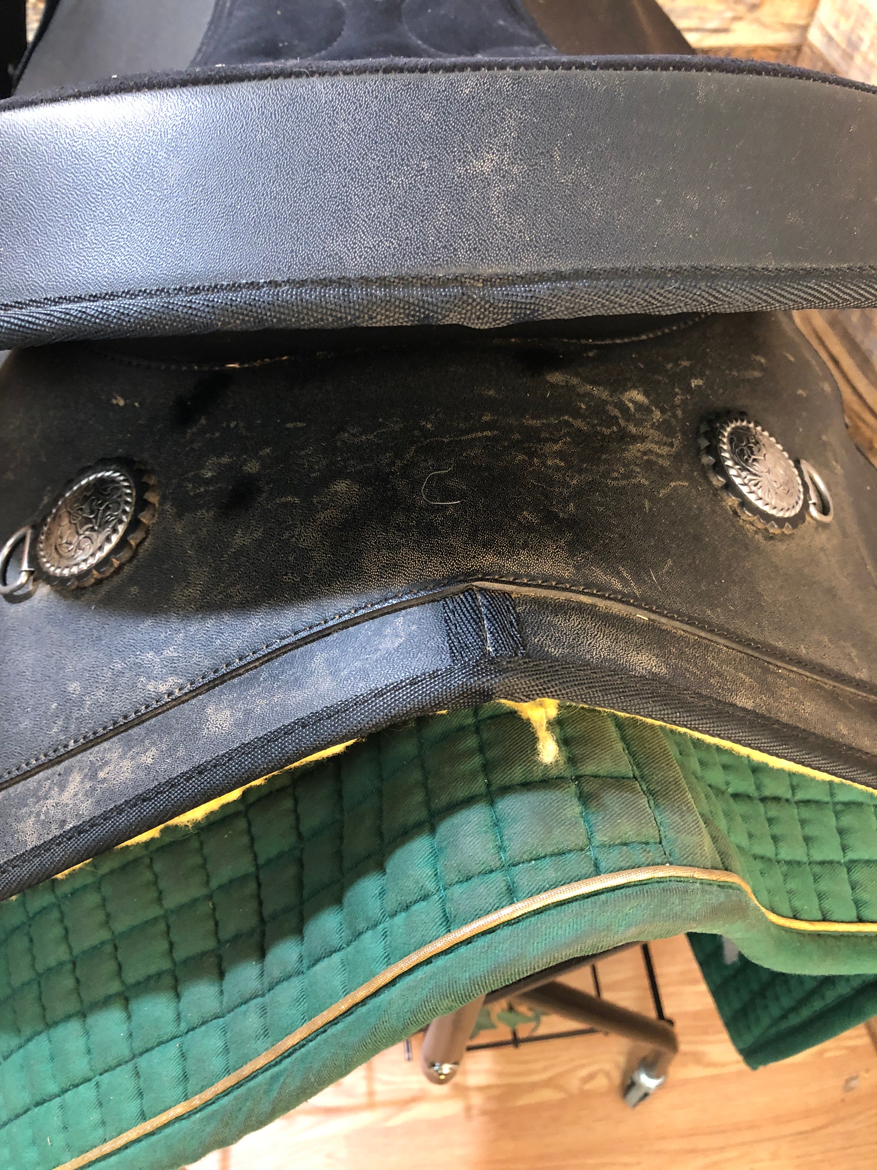 16" Wintec Western Saddle - patch in seat