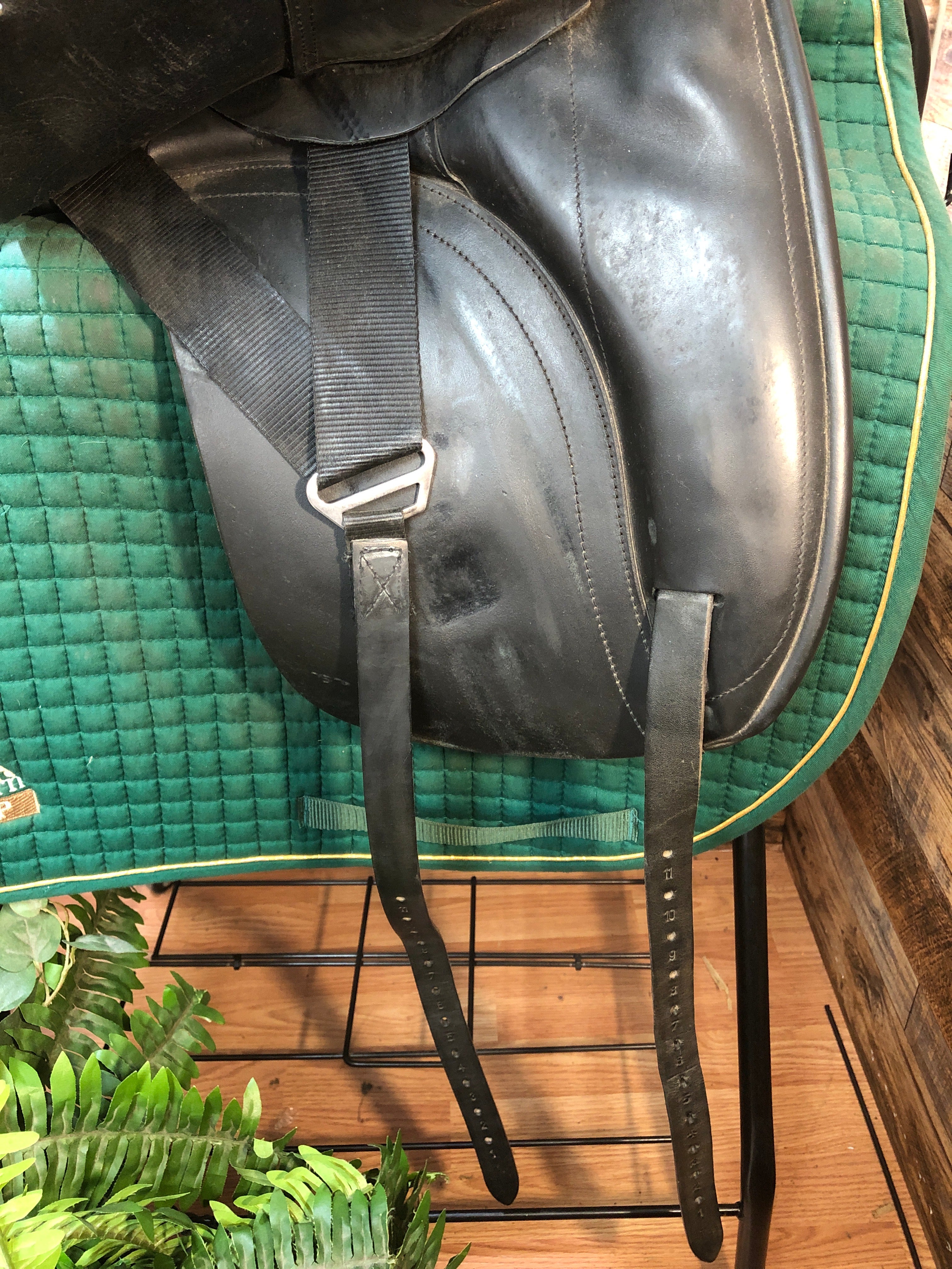 18" Custom WolfGang Solo Dressage Saddle