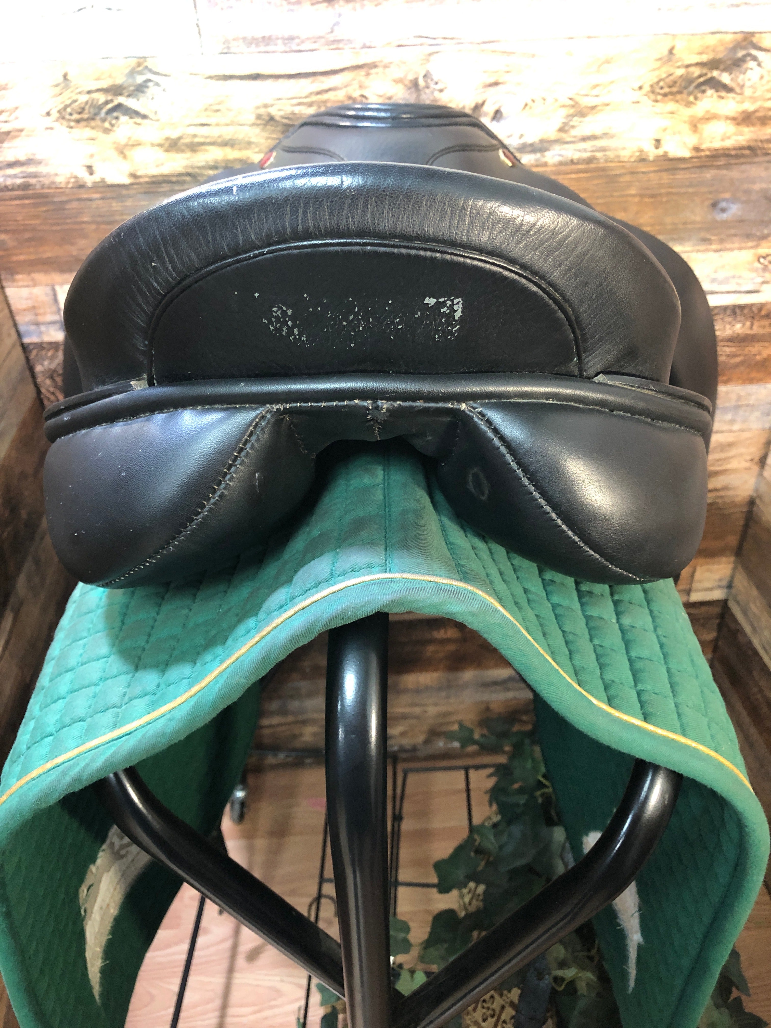 17.5" Albion Style Dressage 5.5" Tree/ 17" Flap