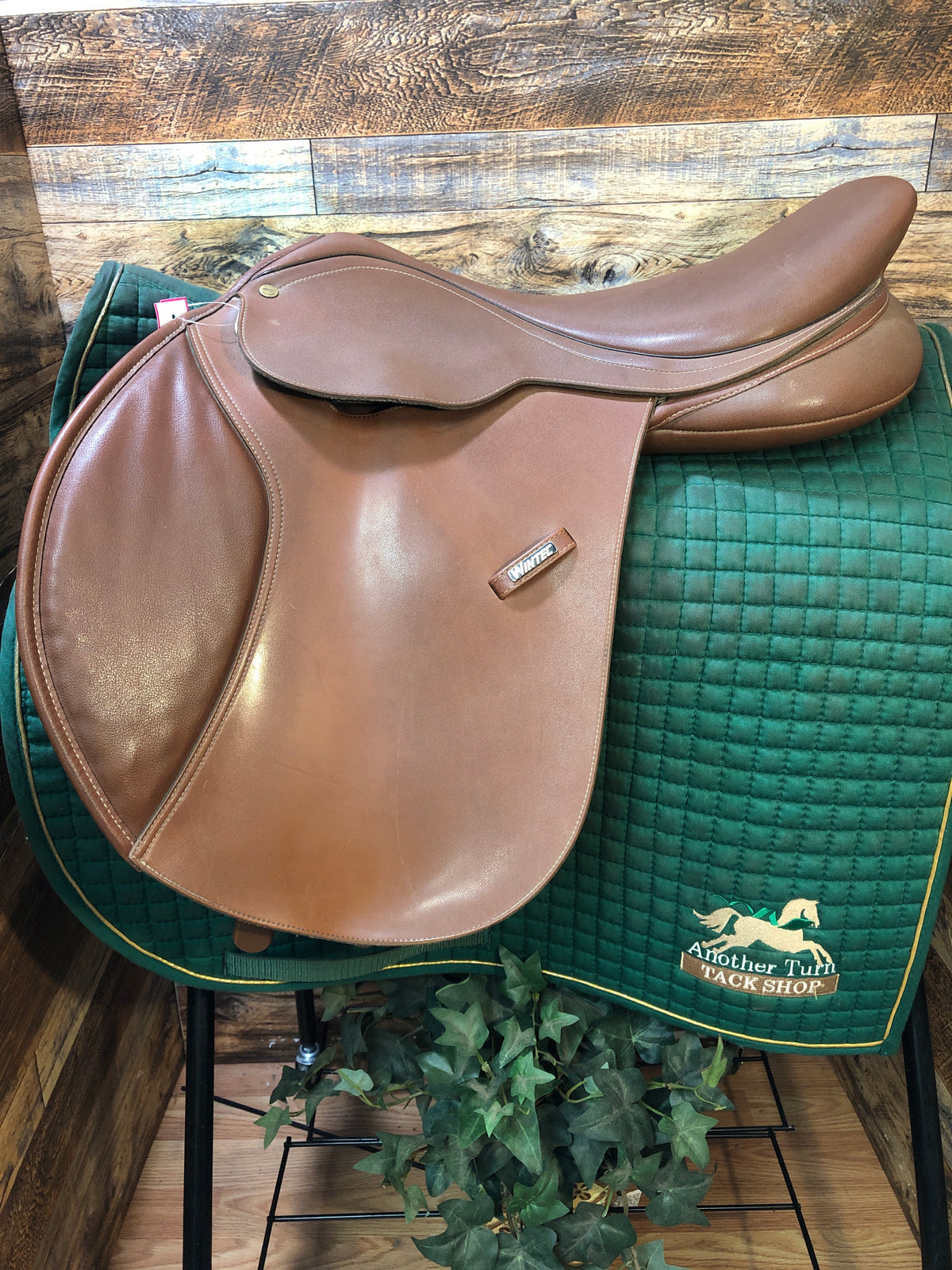 17" Wintec Close Contact Saddle