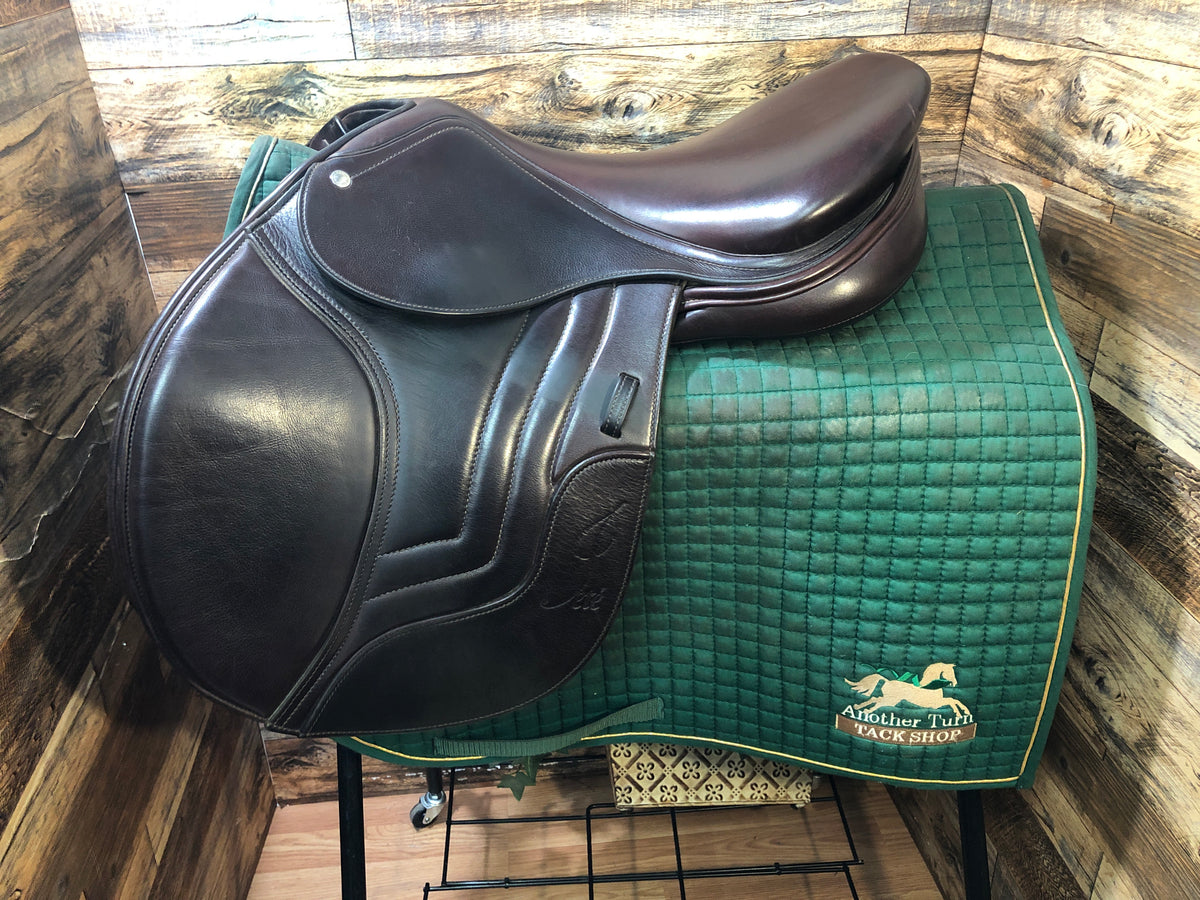 17" Schleese Jete Jump Saddle