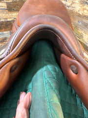 18" Butet Close Contact Saddle